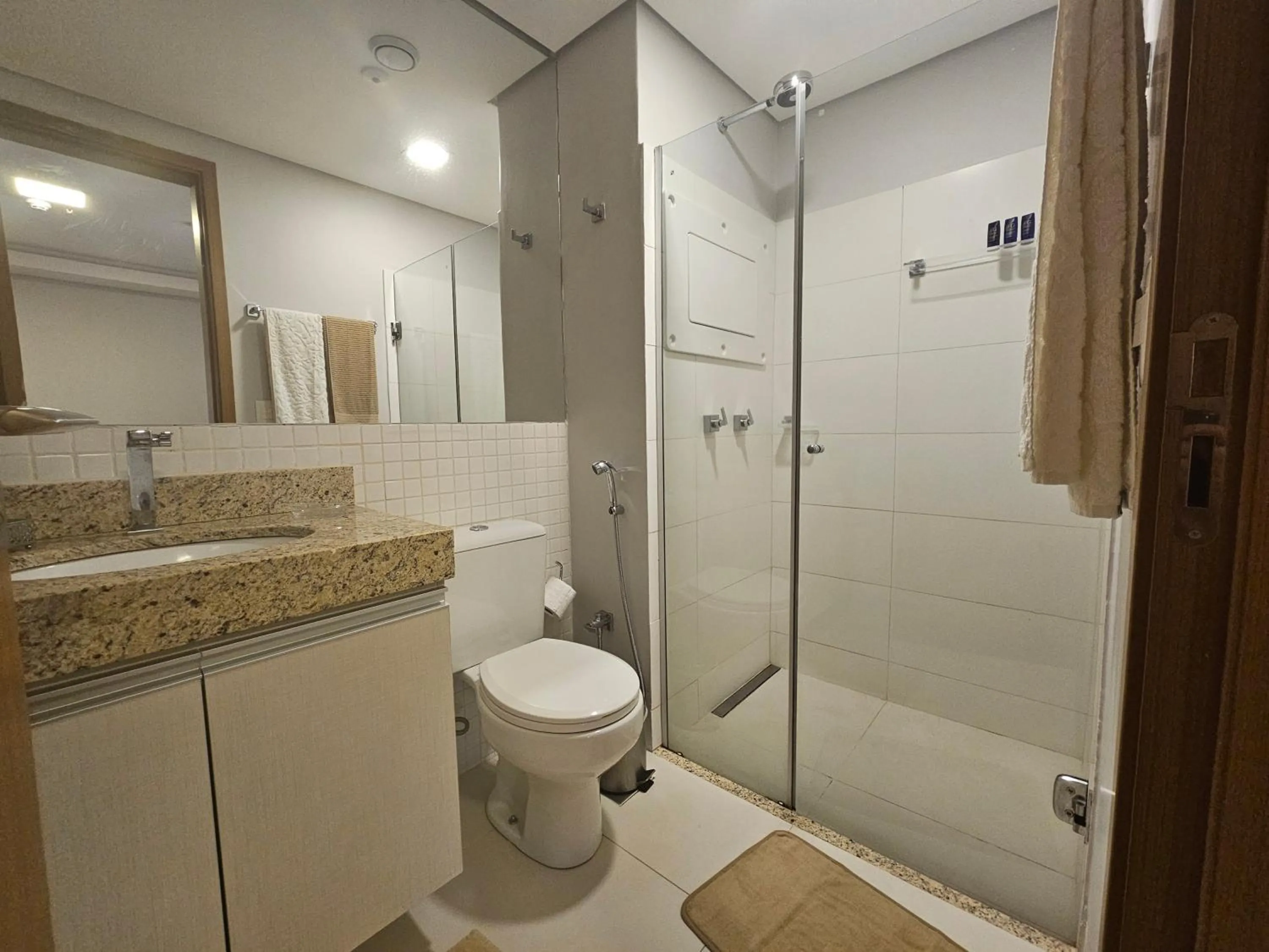 Bathroom in Hotel Flat Afonso Pena e Centro de Convenções Campo Grande