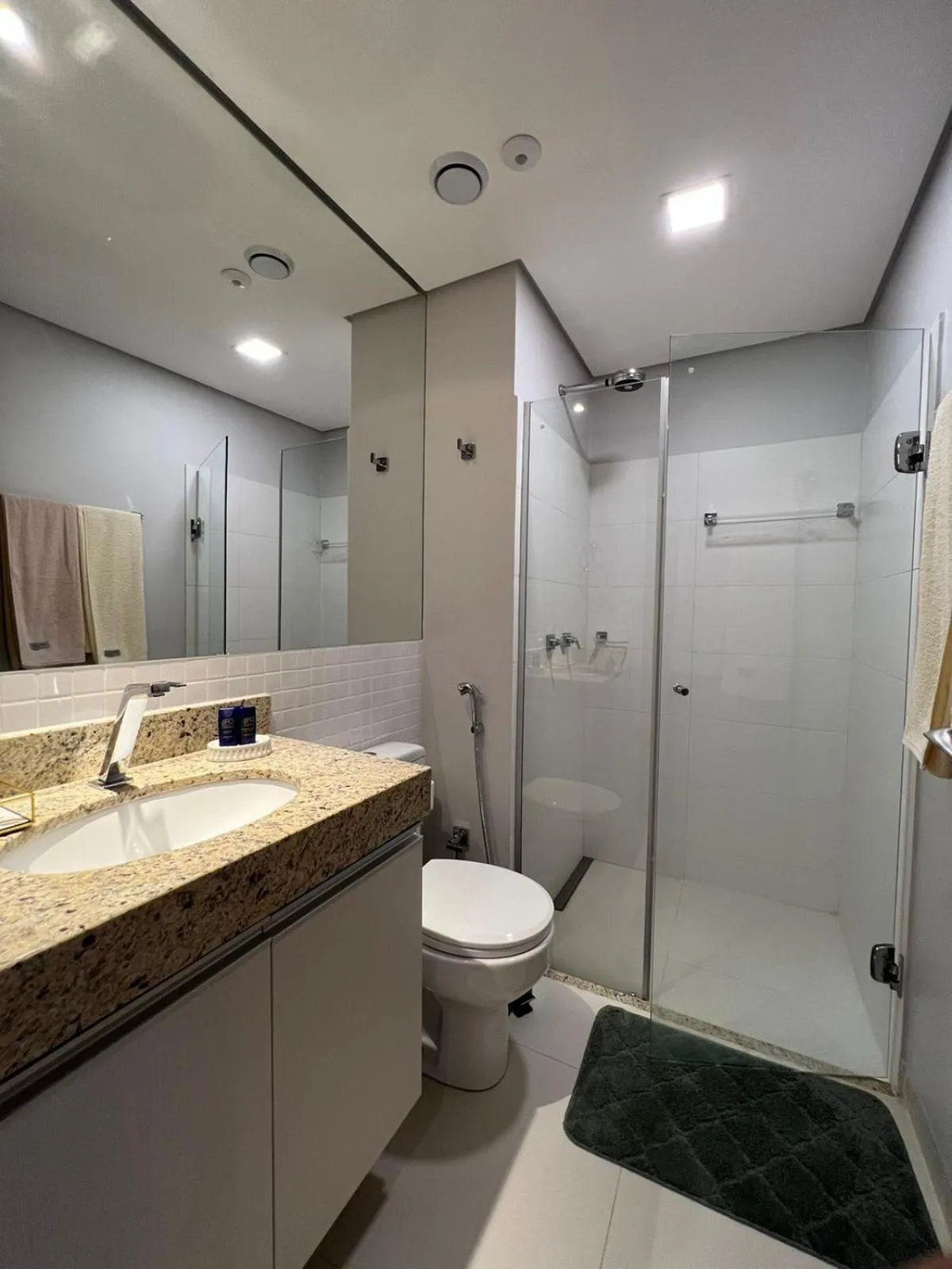 Bathroom in Hotel Flat Afonso Pena e Centro de Convenções Campo Grande