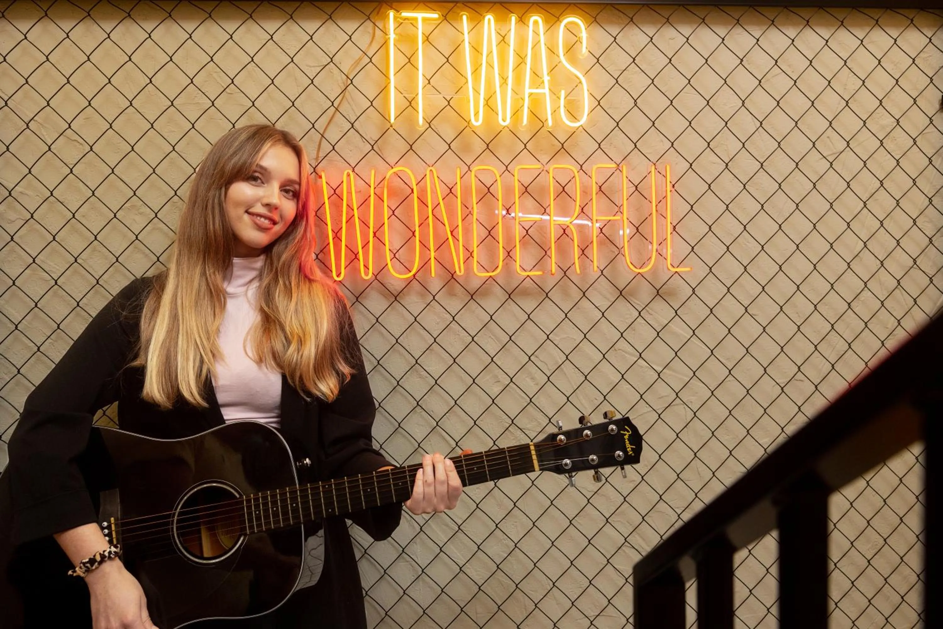 People in Petit Hostel Palacio Real