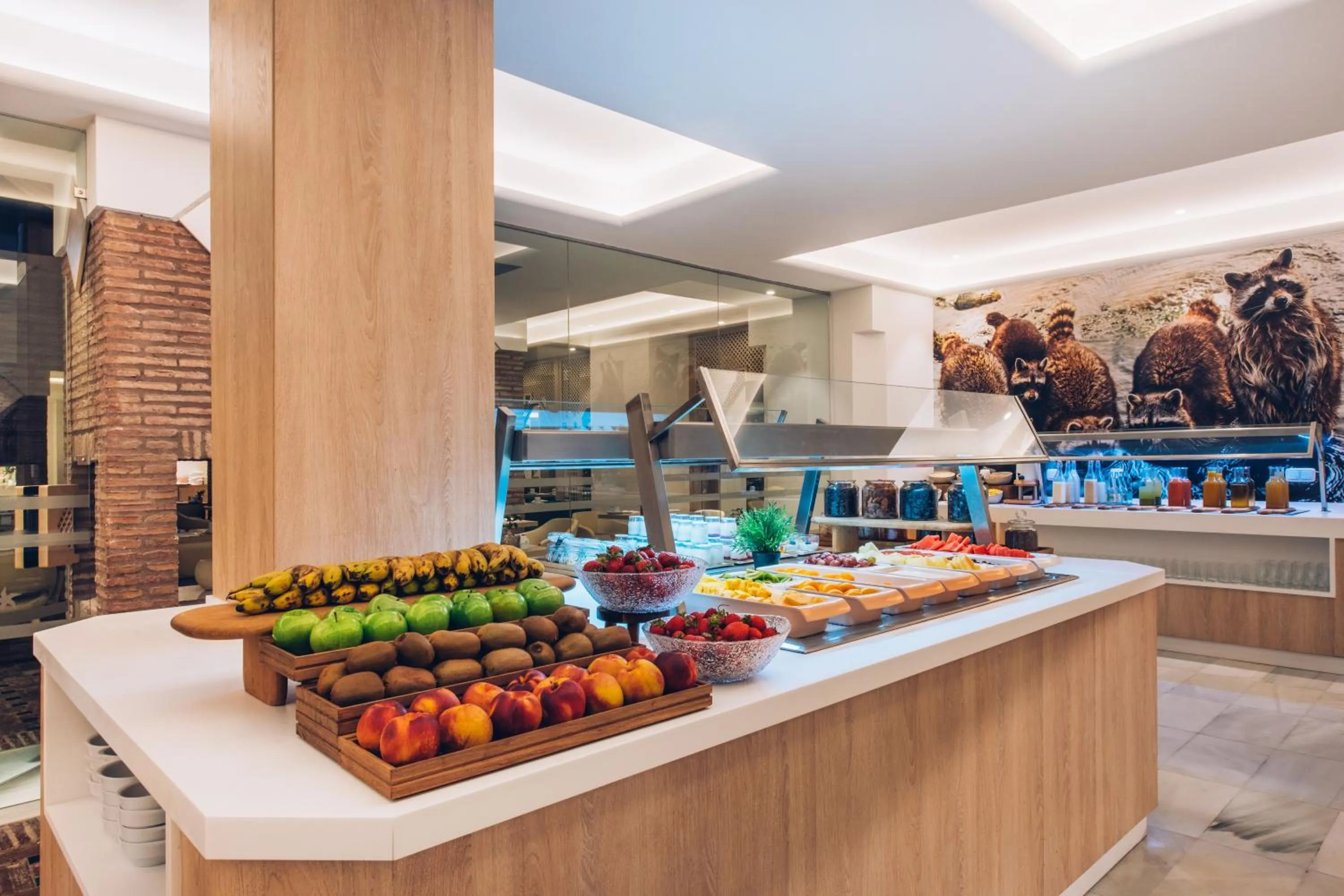 Restaurant/places to eat in Iberostar Selection Marbella Coral Beach