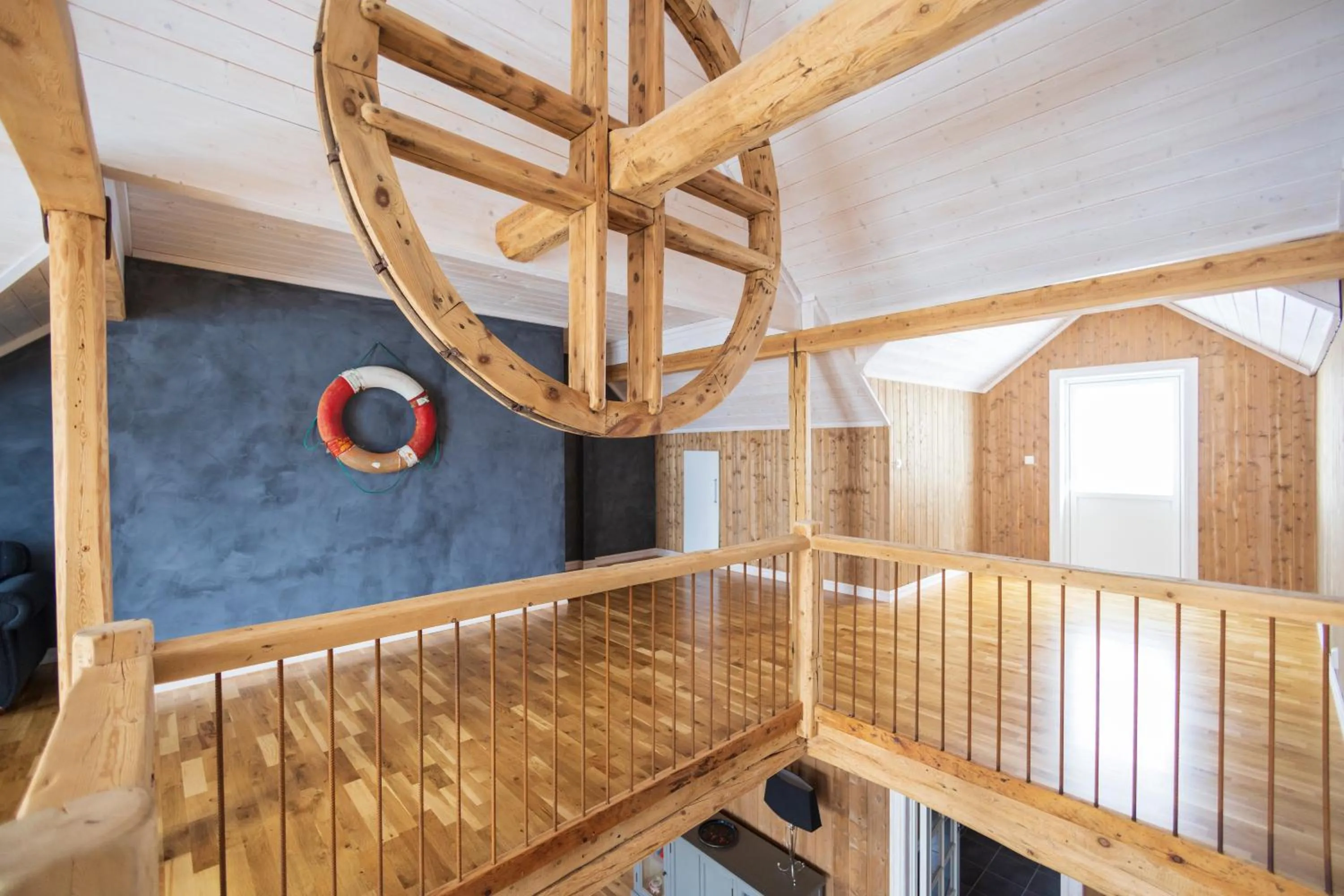 Decorative detail in The Tide - Rorbuer