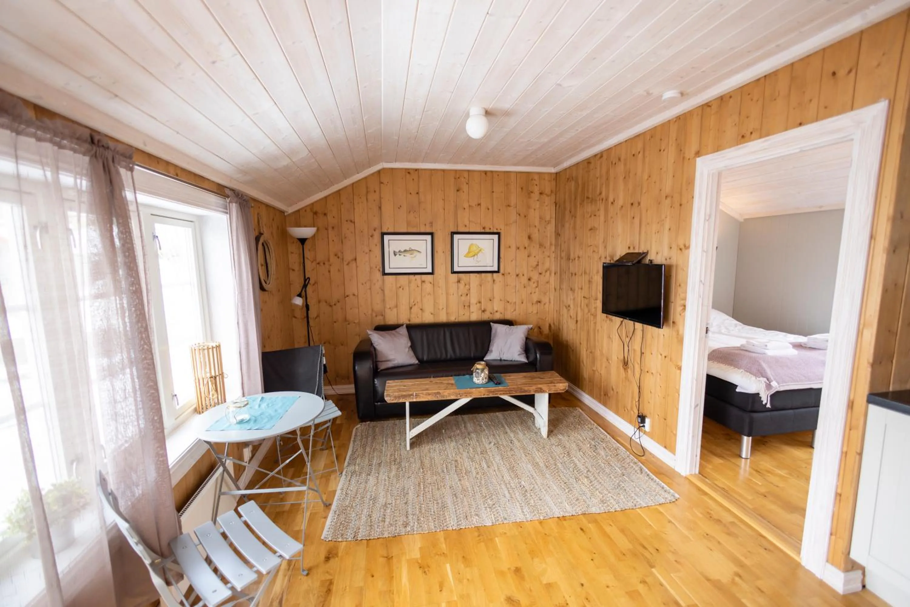 Living room in The Tide - Rorbuer