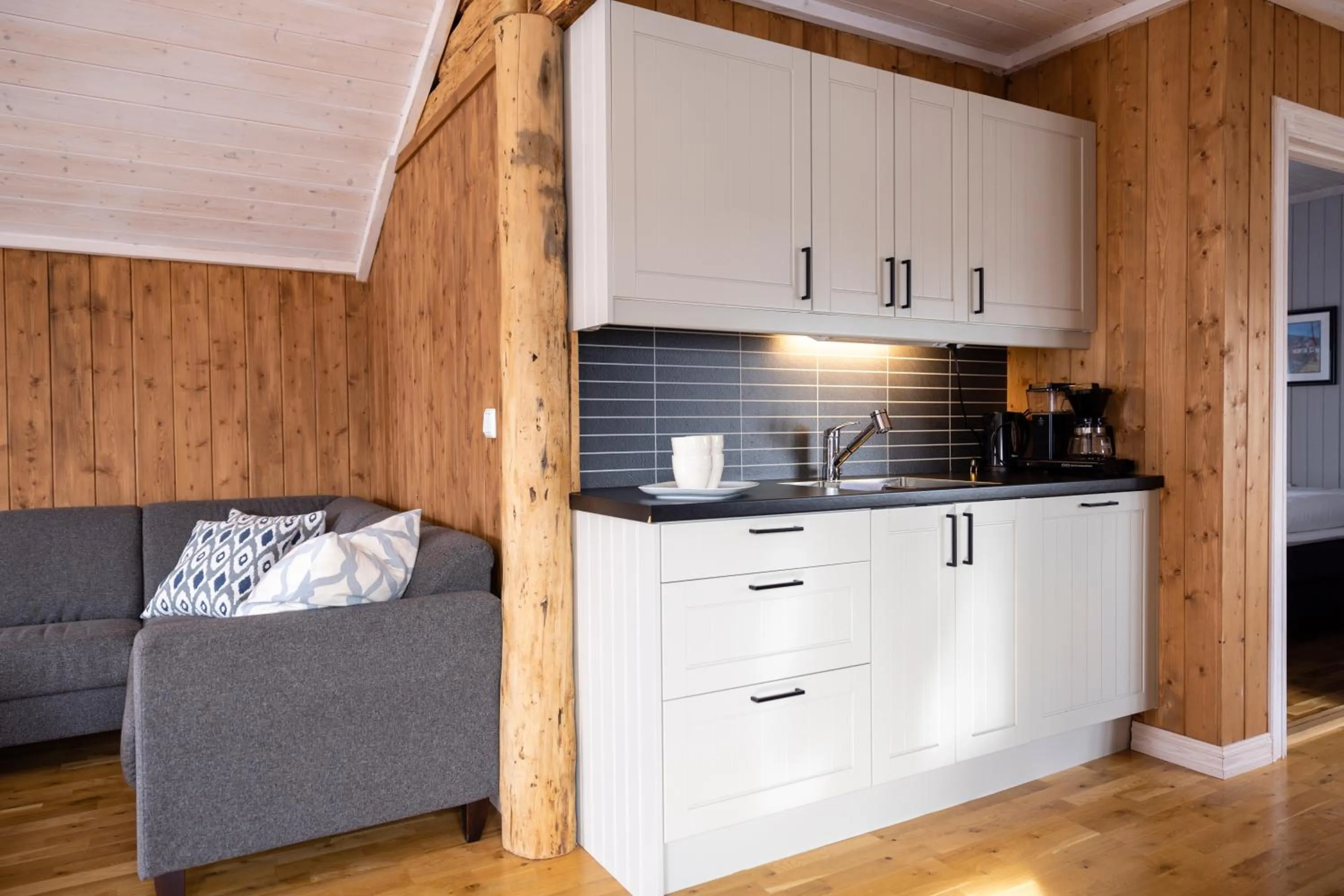 Kitchen or kitchenette in The Tide - Rorbuer