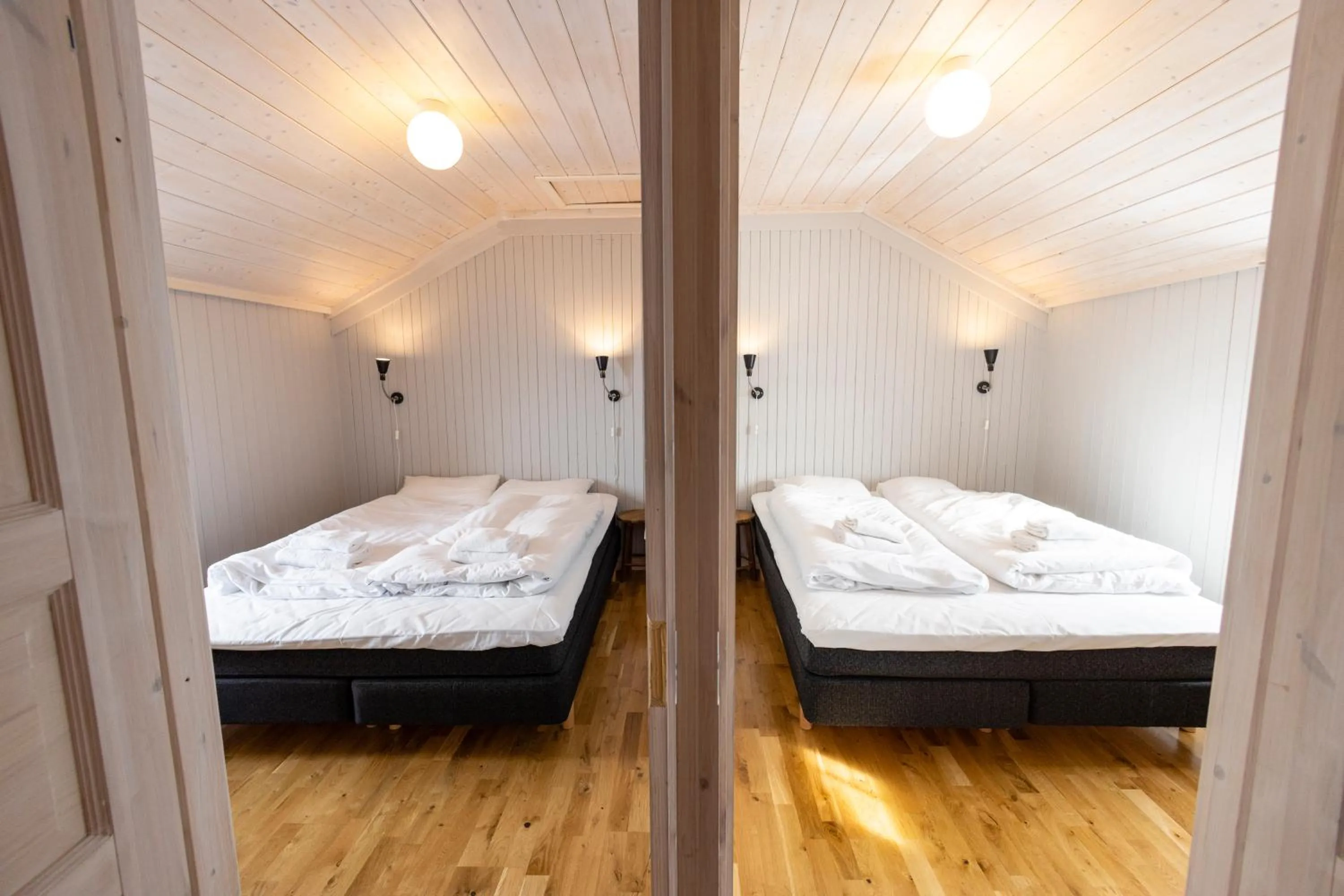 Bedroom, Bed in The Tide - Rorbuer