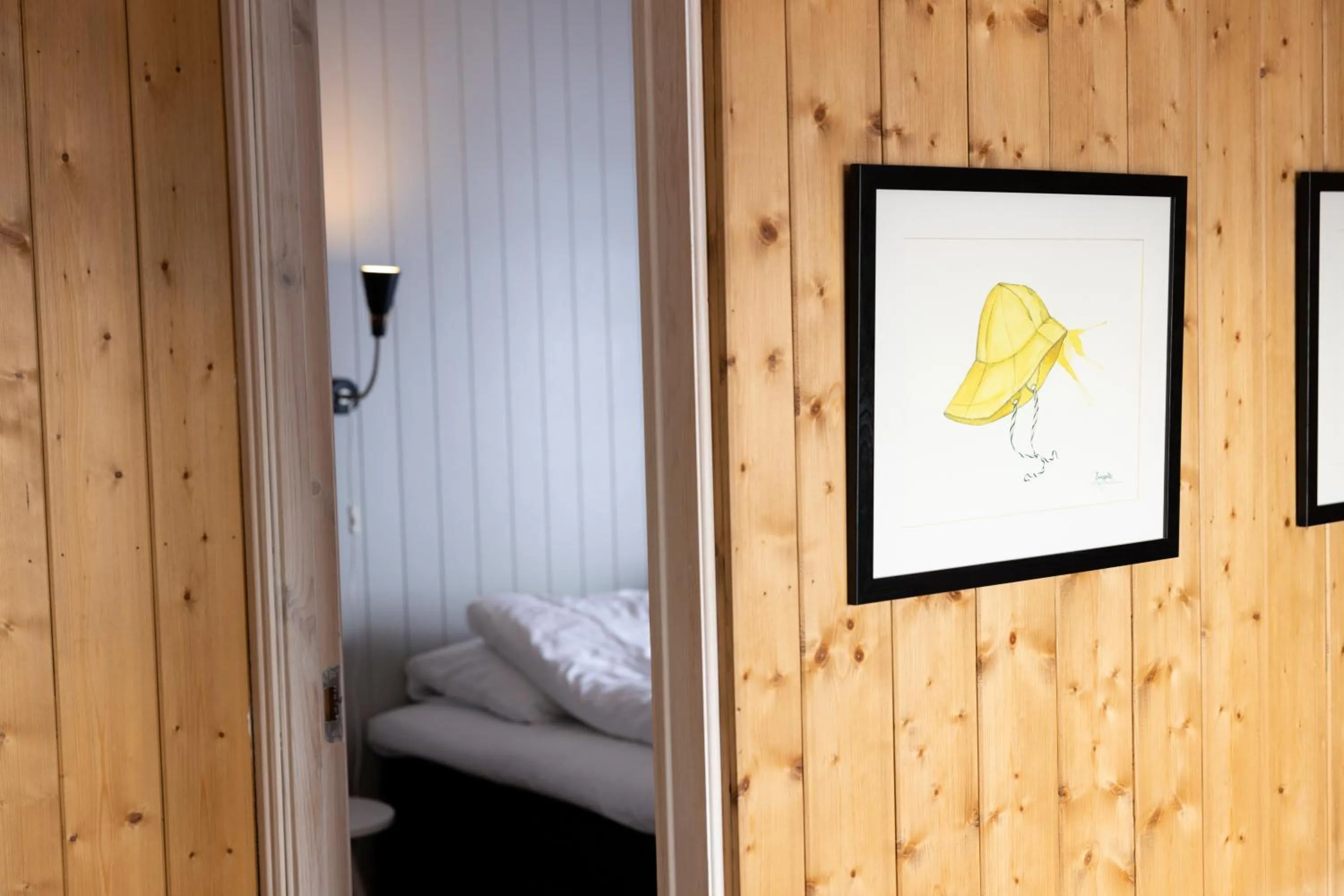 Bedroom, Bed in The Tide - Rorbuer