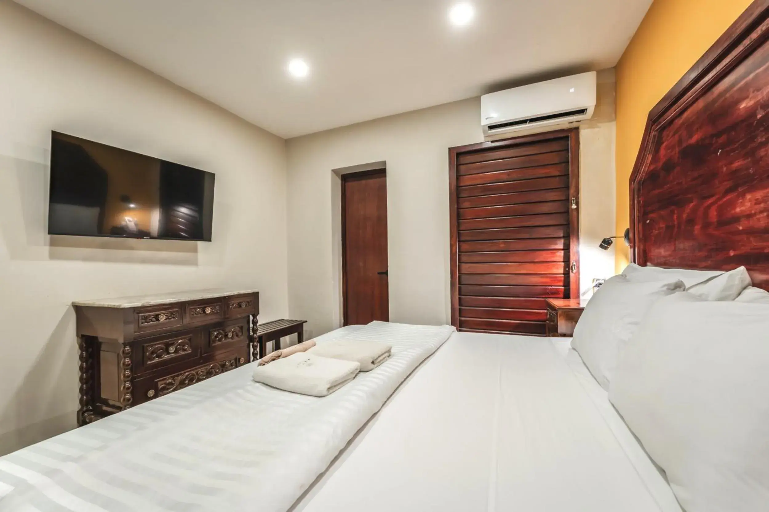 Bed in Hotel Real Toledo by Kavia Bed in Hotel Real Toledo by Kavia