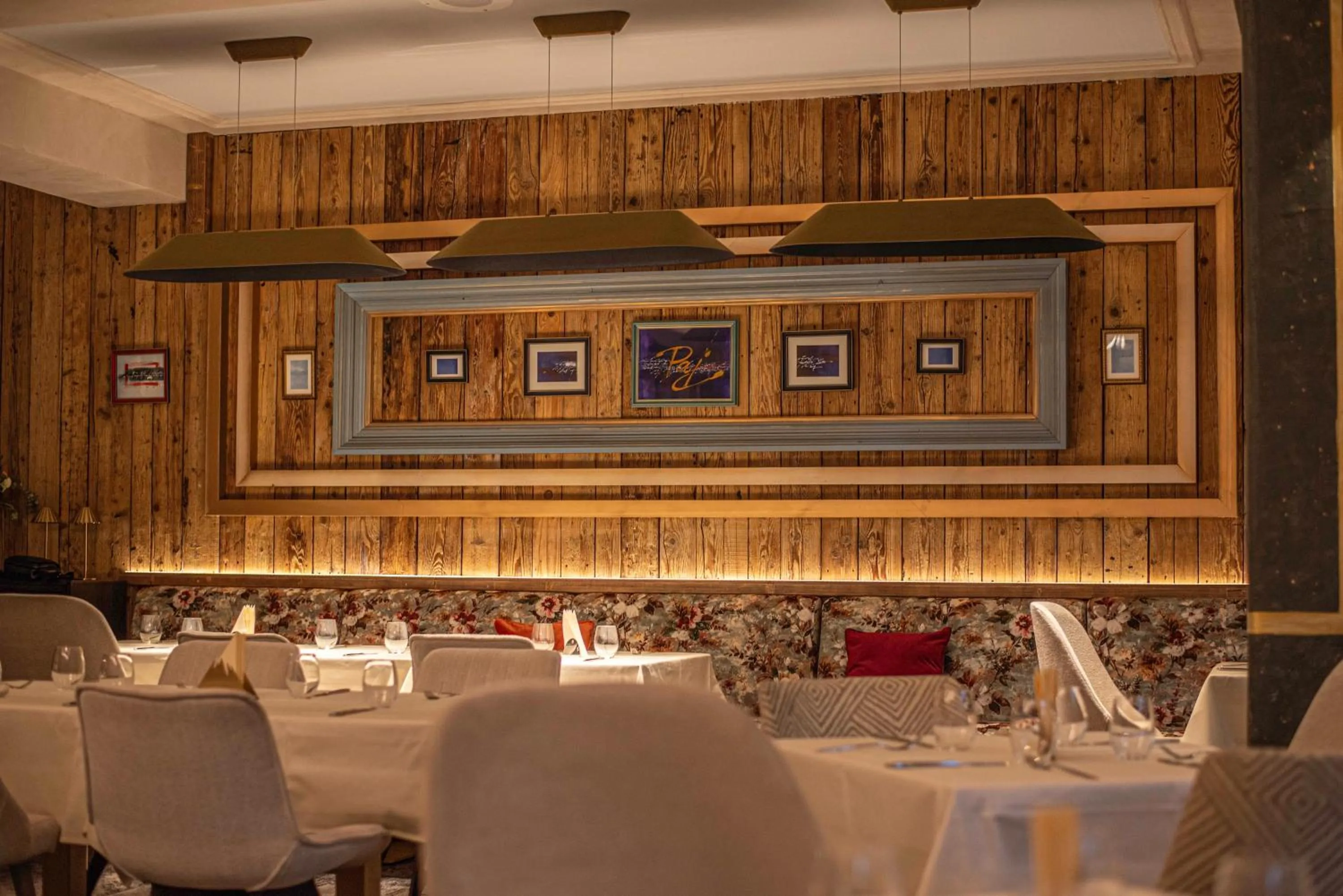 Restaurant/places to eat in Paj Hotelul Retreat & Spa