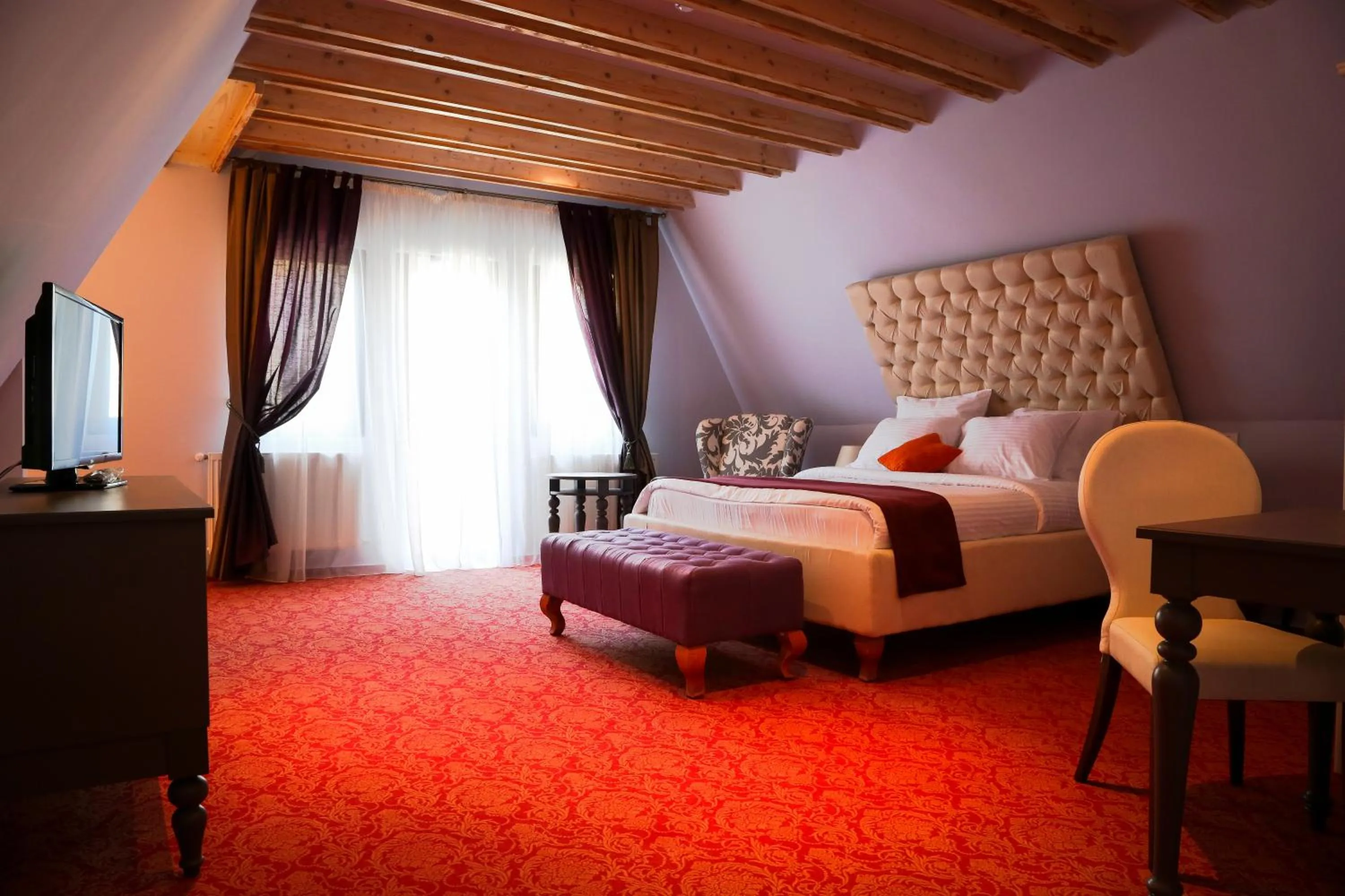 Photo of the whole room, Bed in Paj Hotelul Retreat & Spa