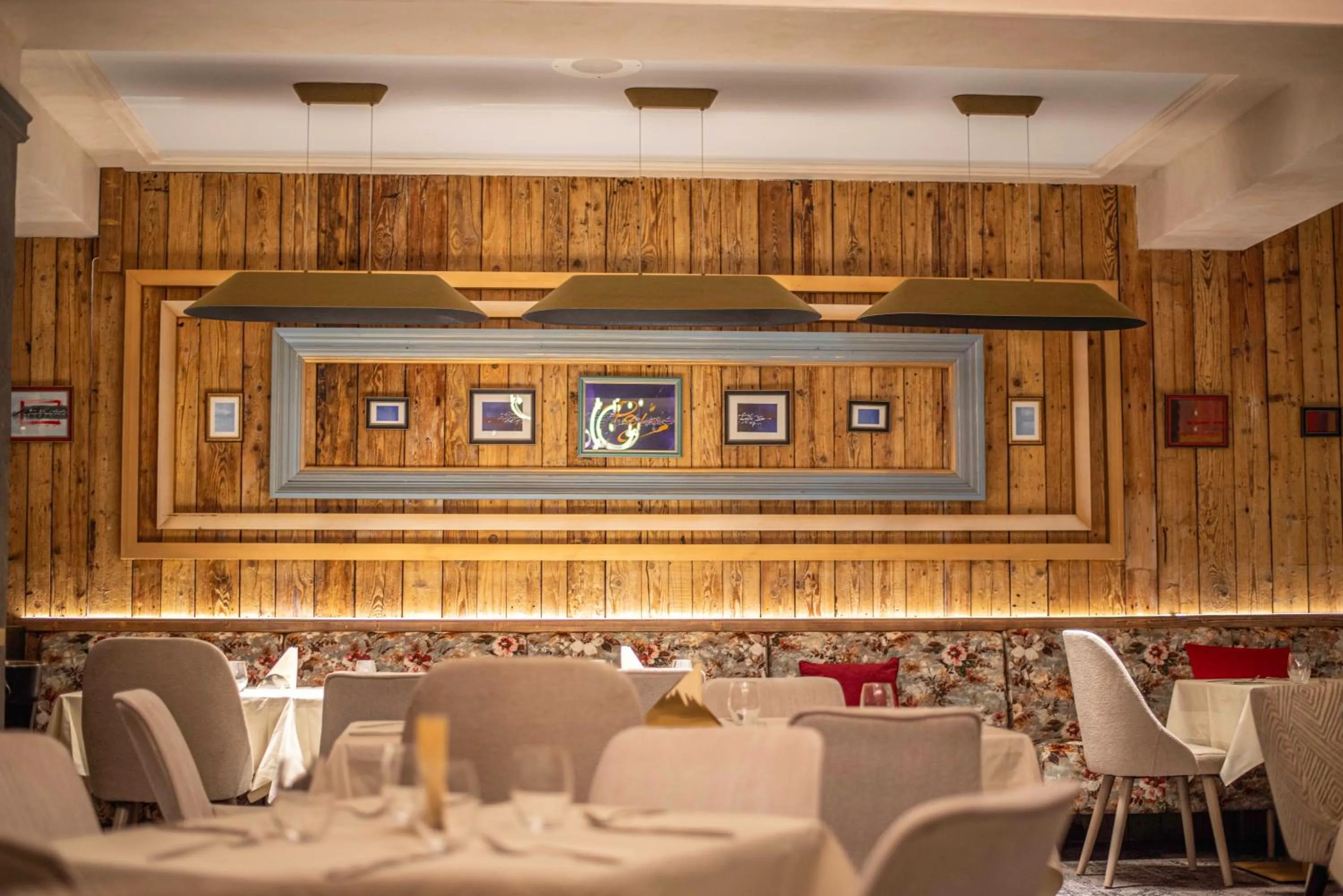 Restaurant/places to eat in Paj Hotelul Retreat & Spa