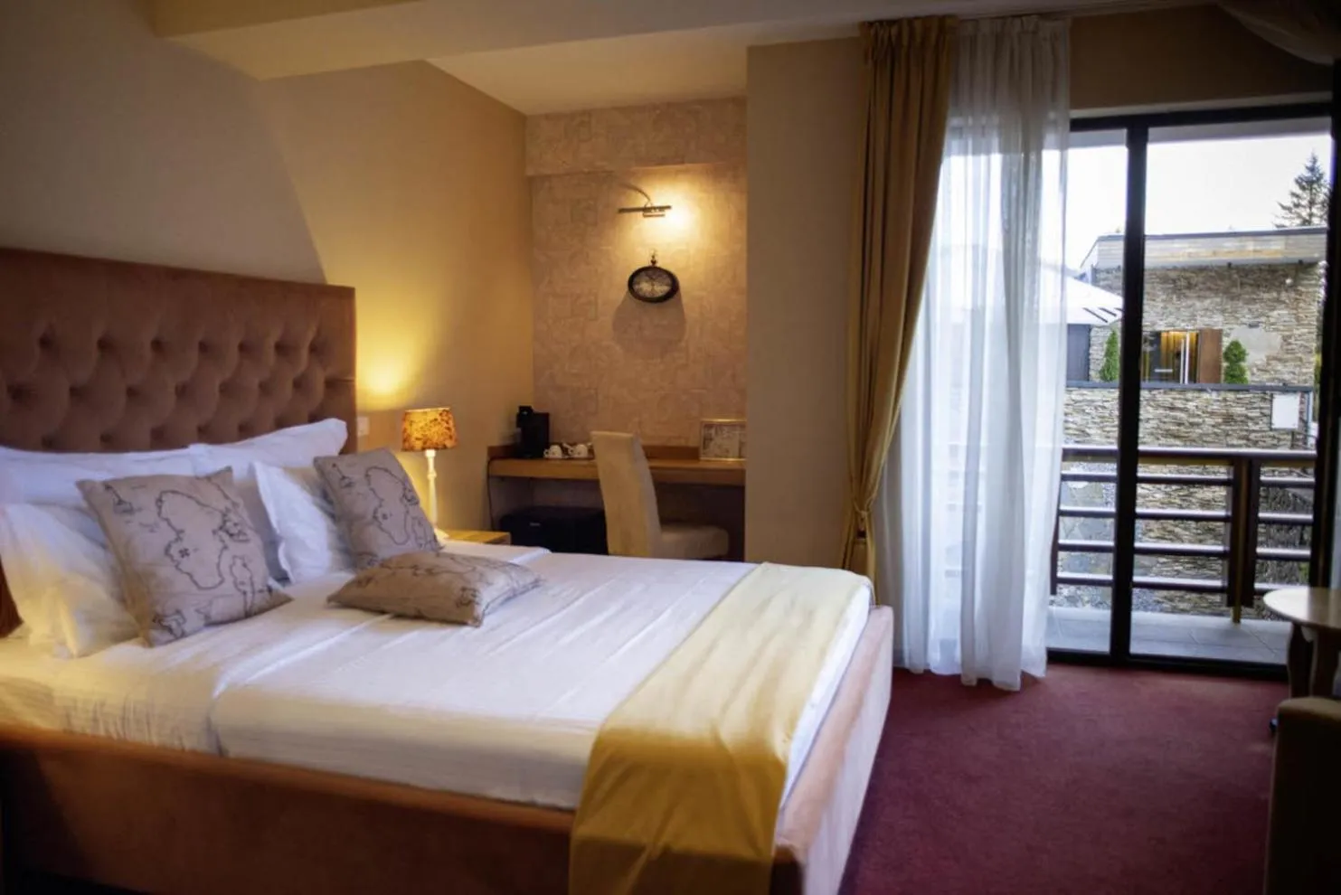 Bed in Paj Hotelul Retreat & Spa