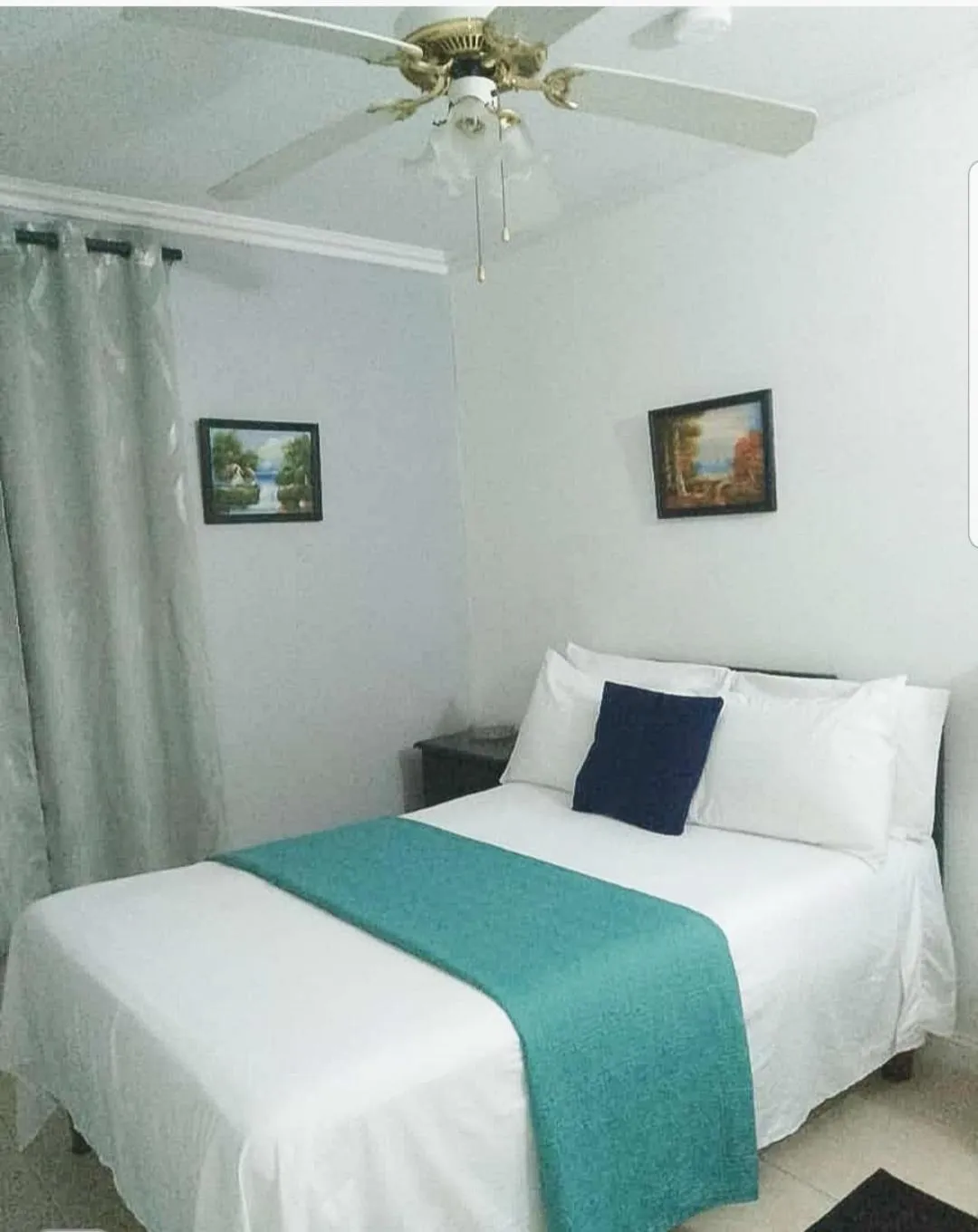 Bed in Comfortable & Secure Chateau