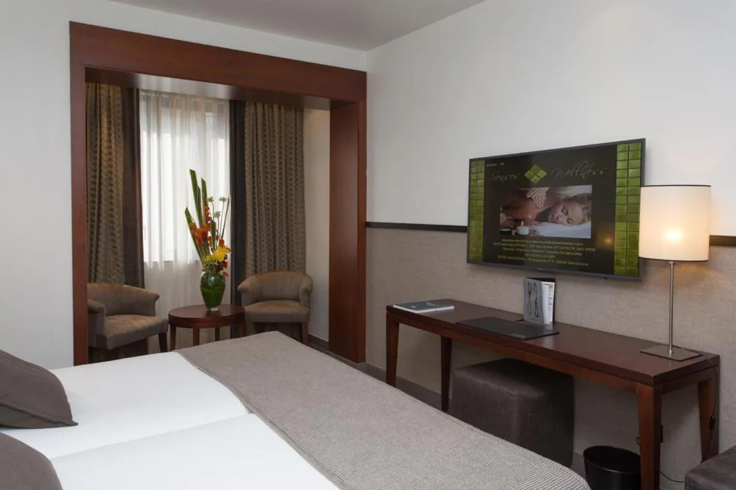 Photo of the whole room, Bed in Hotel Balmoral