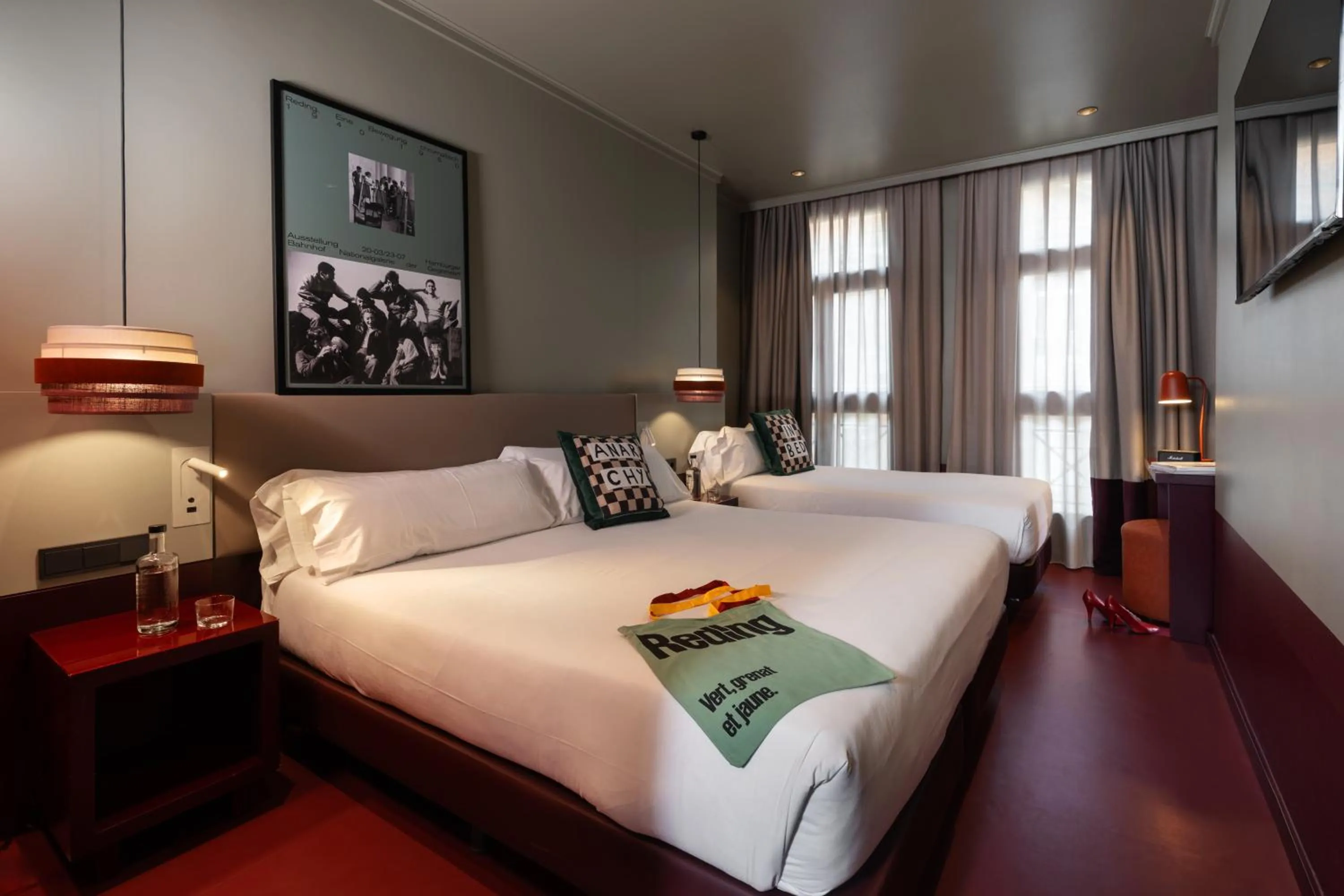 Photo of the whole room, Bed in chic&basic Reding