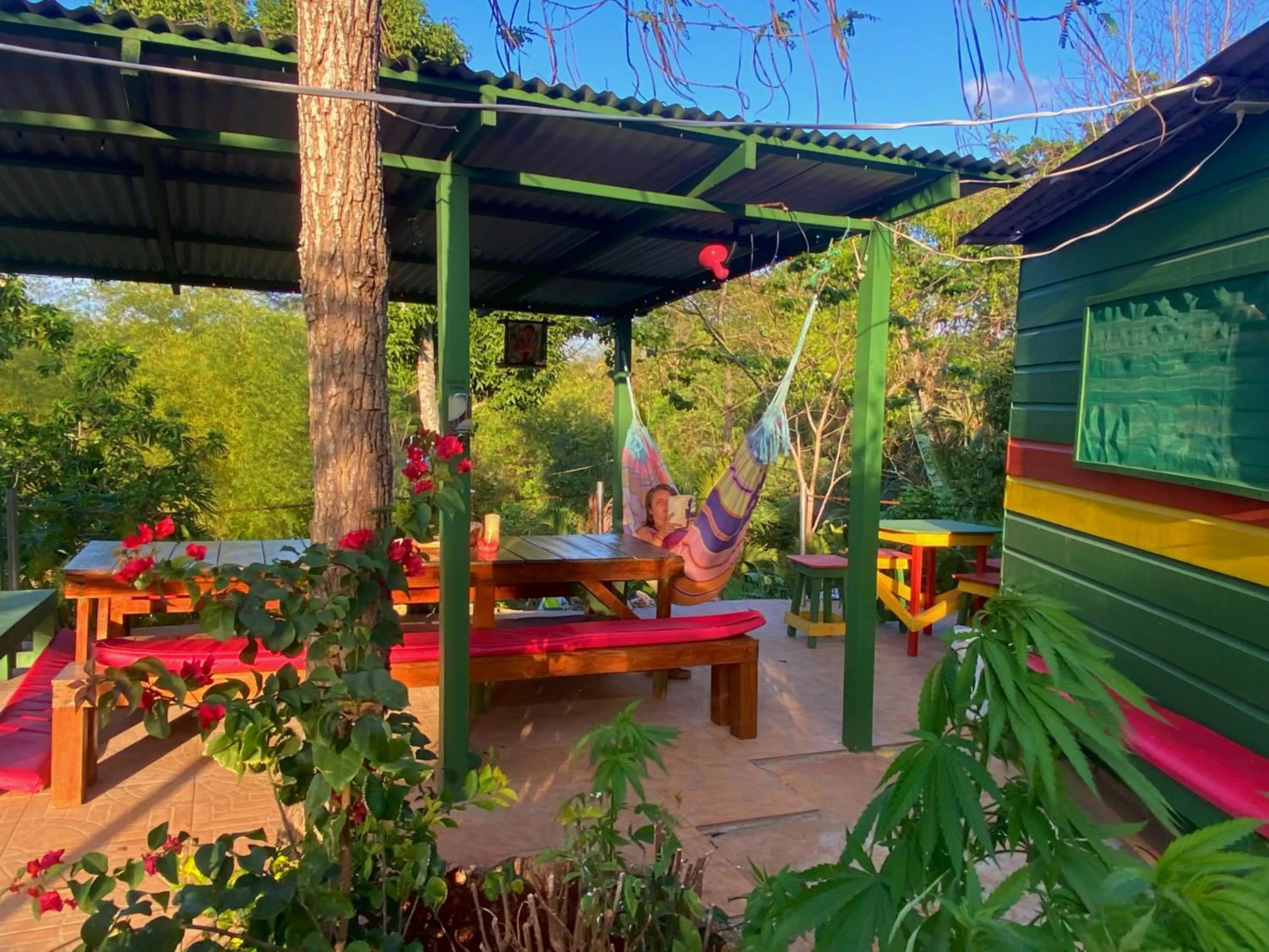 Patio in Judy House Cottages and Rooms