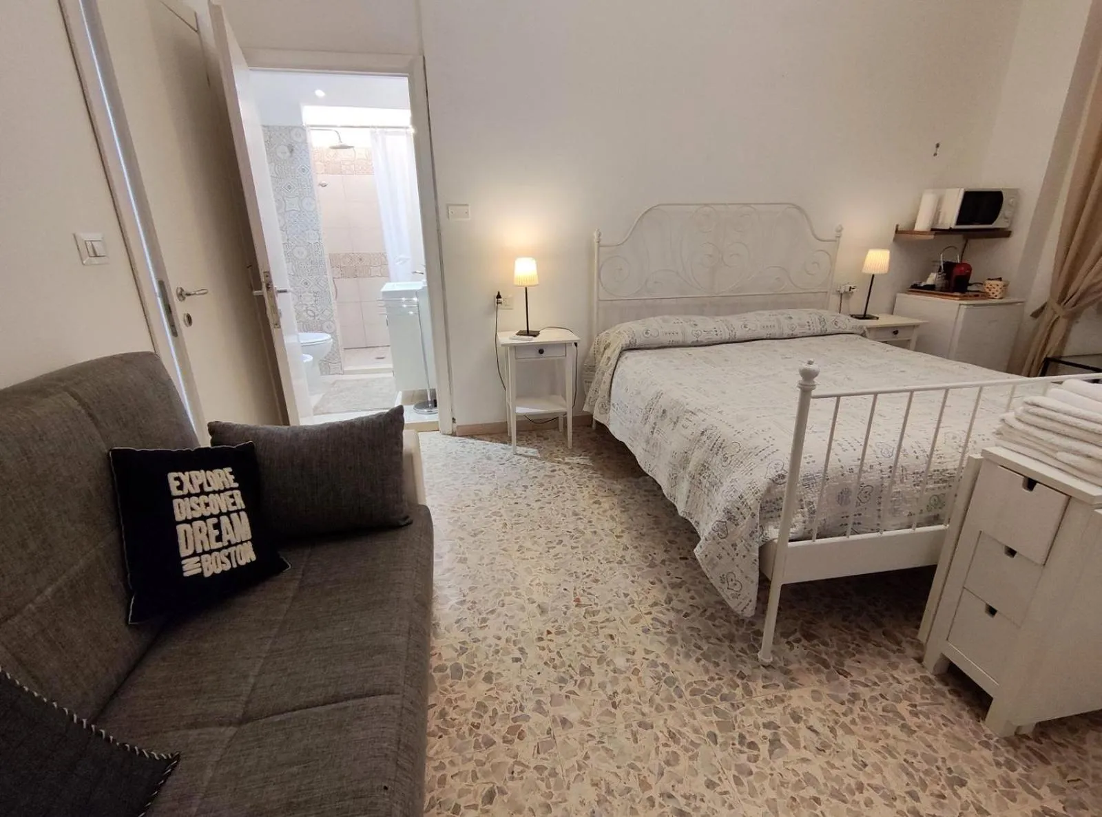 Bed in Sergio Tourist Rental close Tiburtina Station