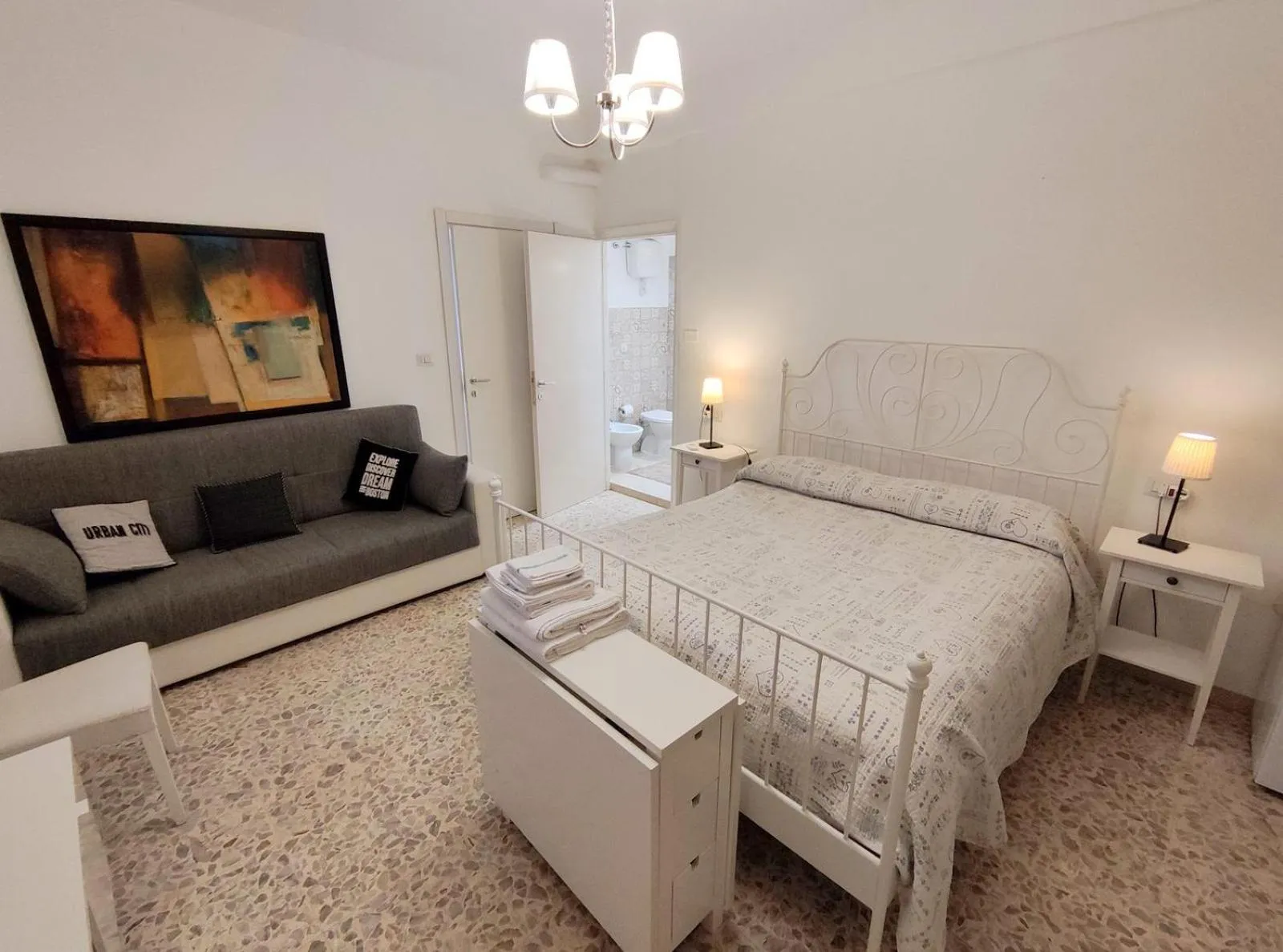 Bed in Sergio Tourist Rental close Tiburtina Station
