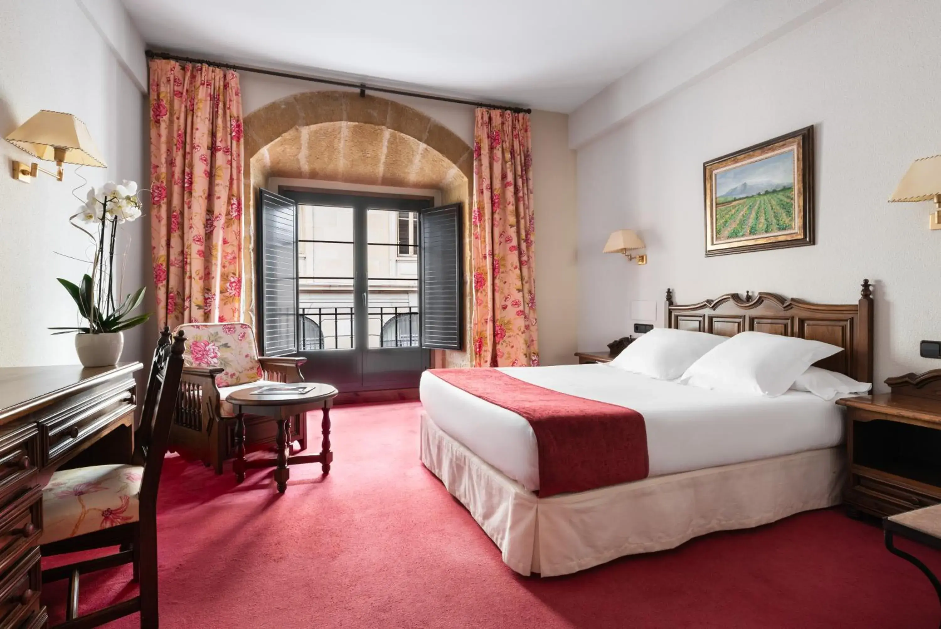 Bed in Eurostars Los Agustinos Bed in Eurostars Los Agustinos