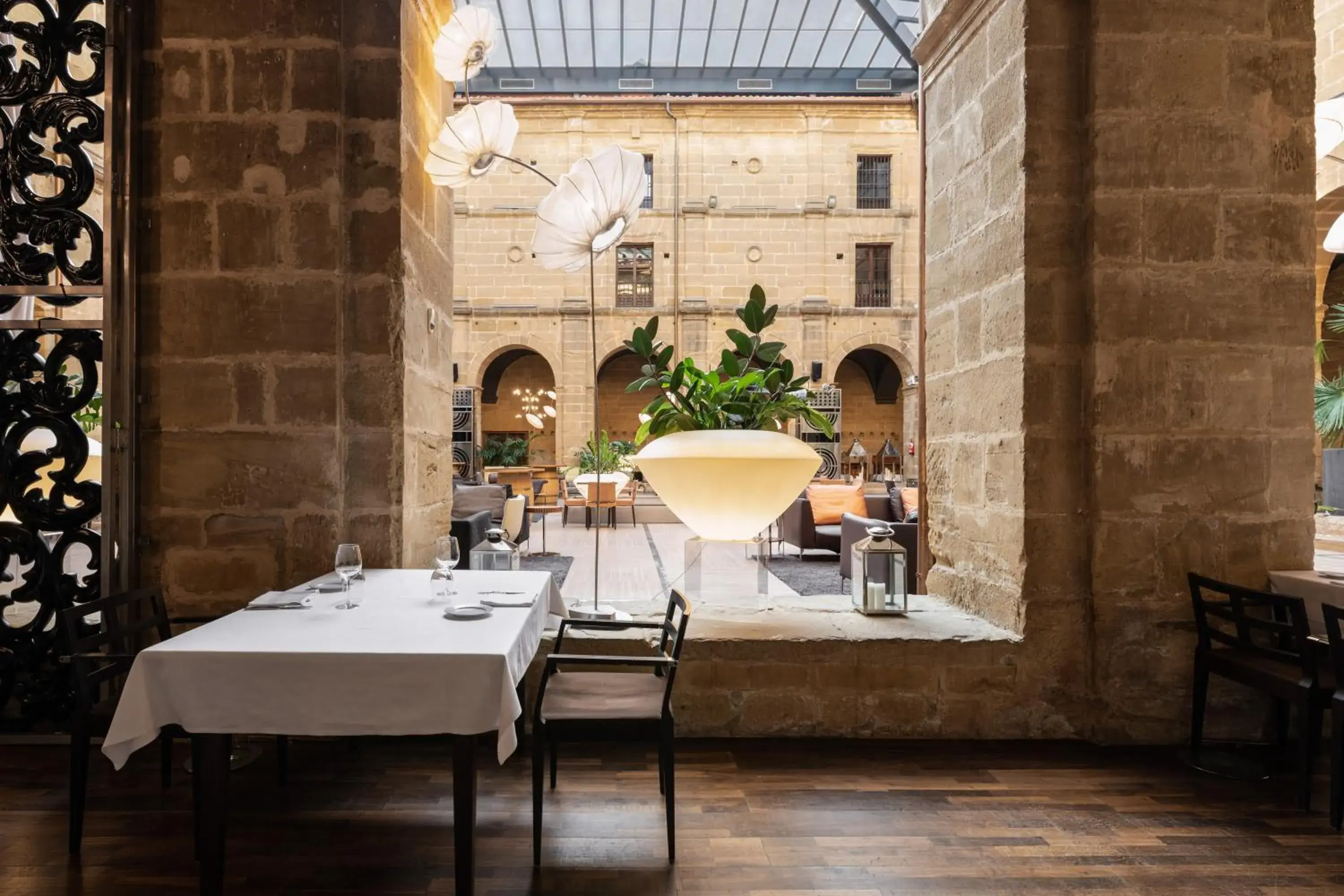 Restaurant/places to eat in Eurostars Los Agustinos Restaurant/places to eat in Eurostars Los Agustinos