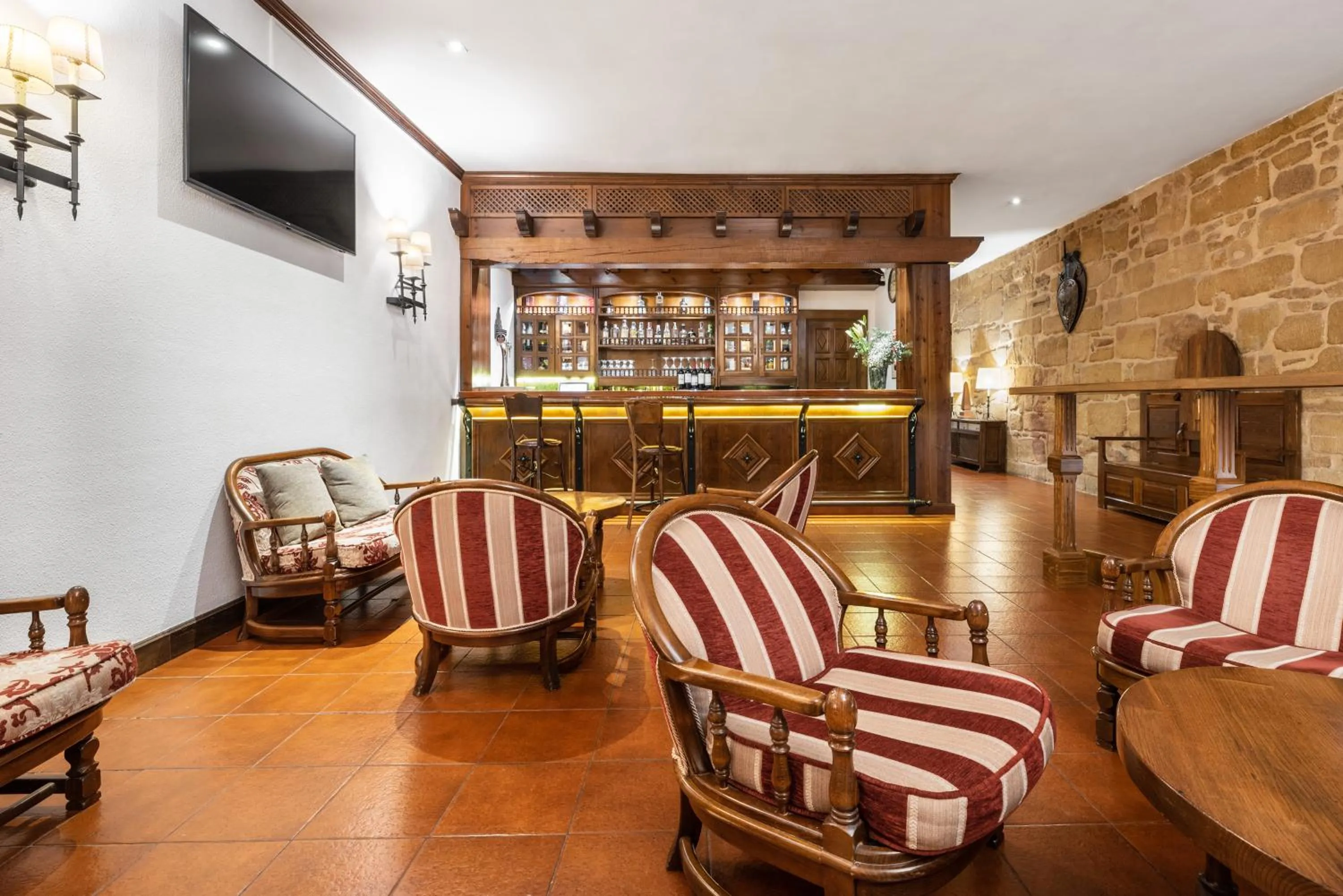 Lounge or bar in Eurostars Los Agustinos