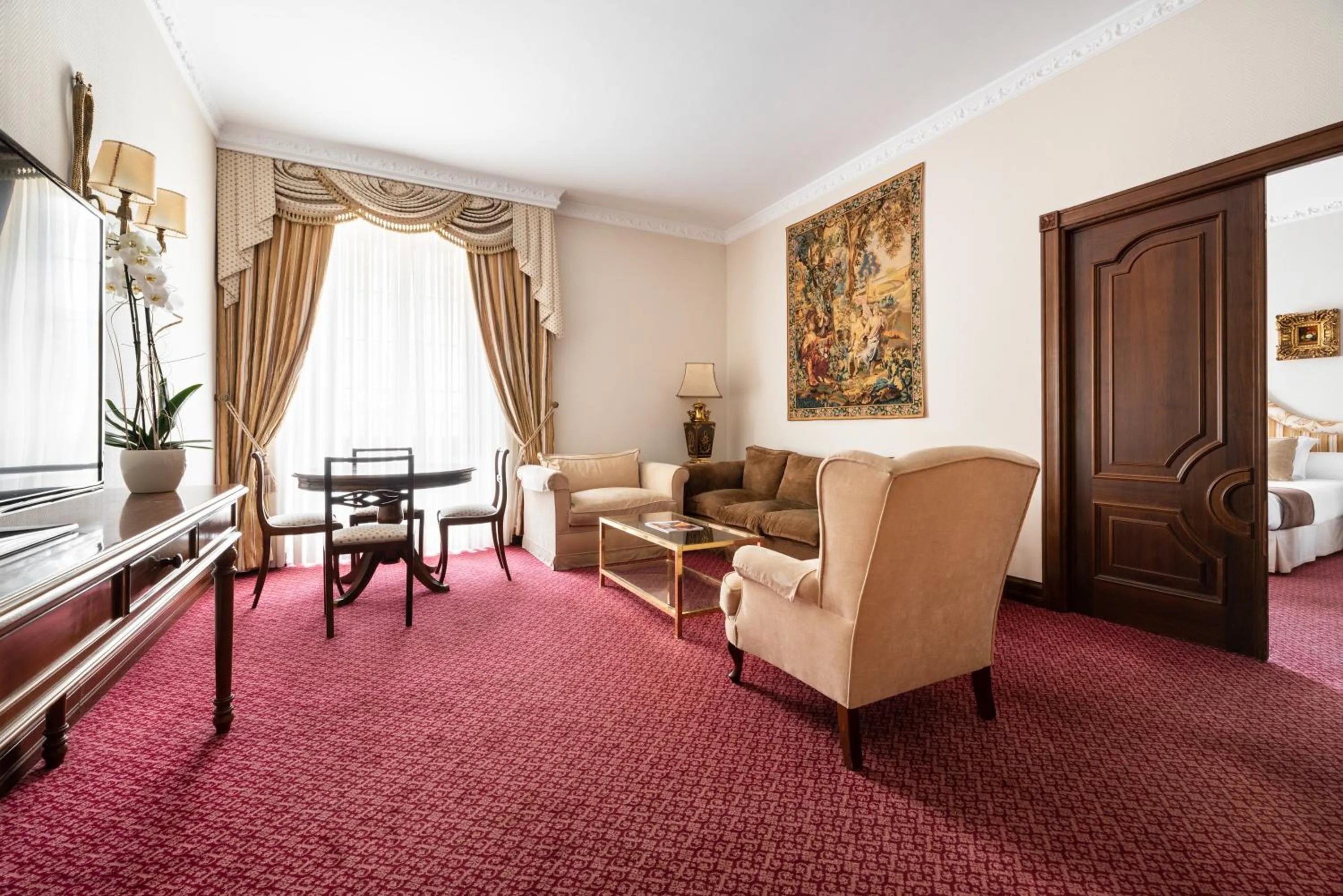 Living room, Bed in Eurostars Los Agustinos