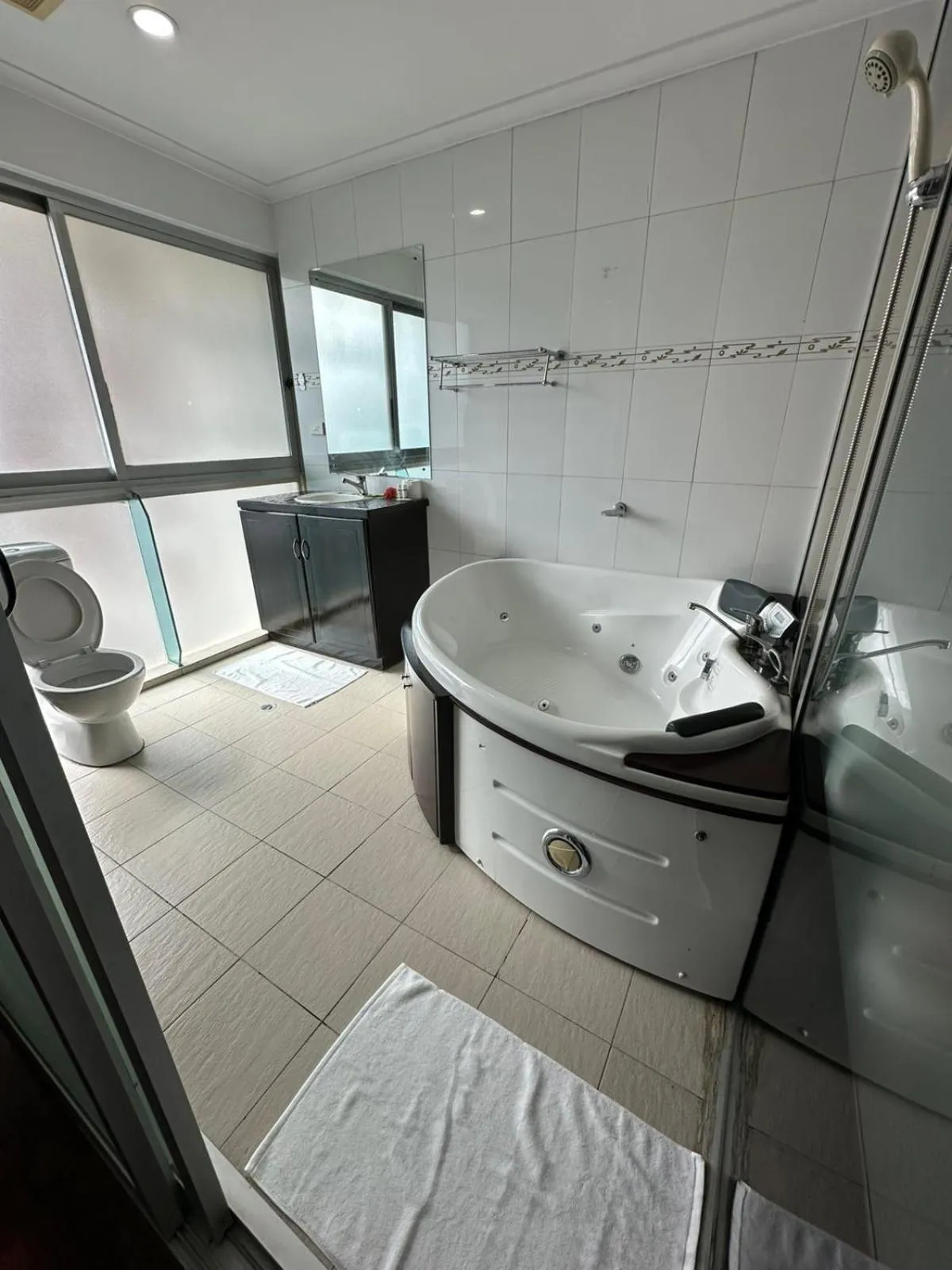 Shower in Trans International Hotel