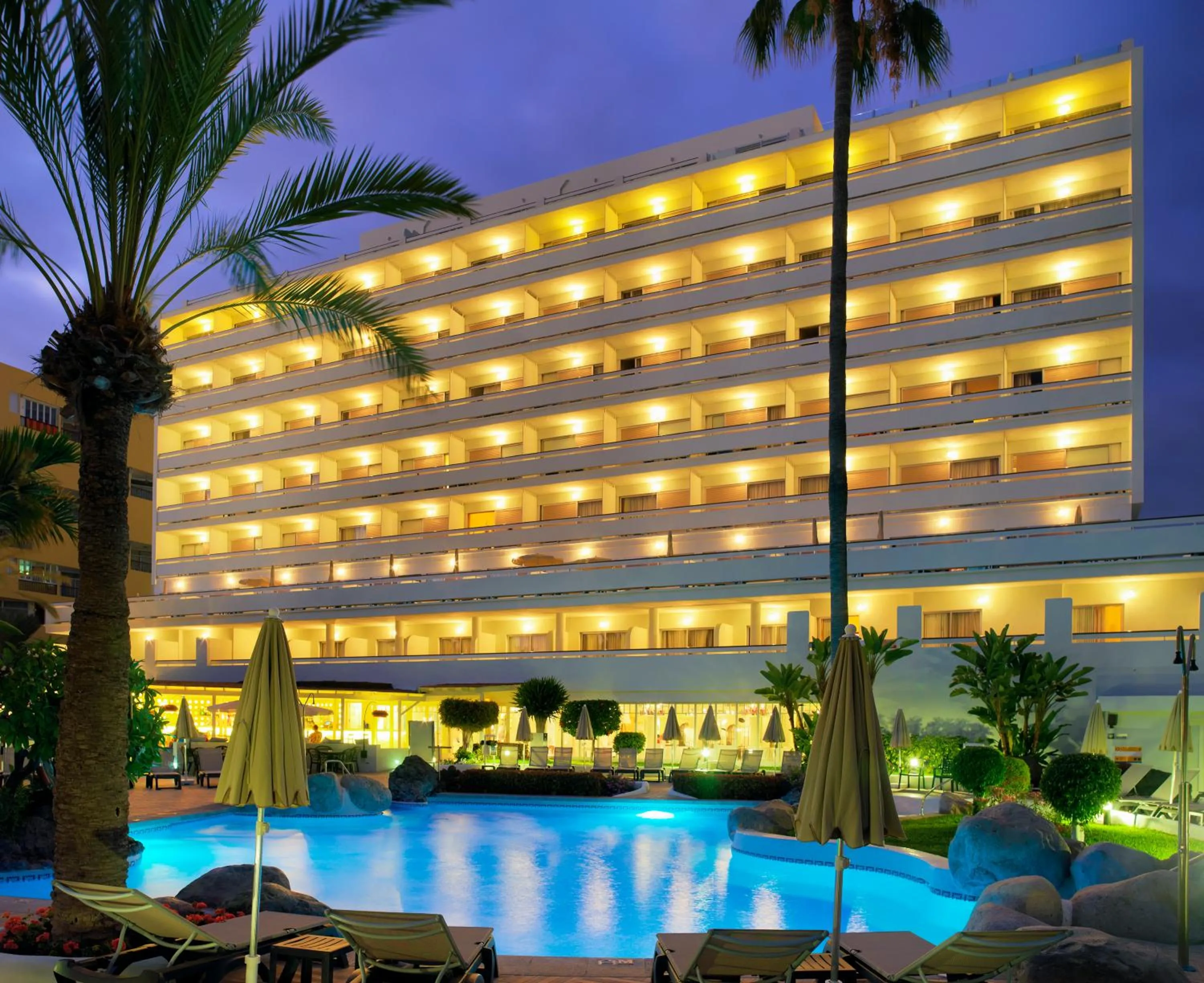 Facade/entrance in Boutique Hotel H10 Big Sur - Adults Only