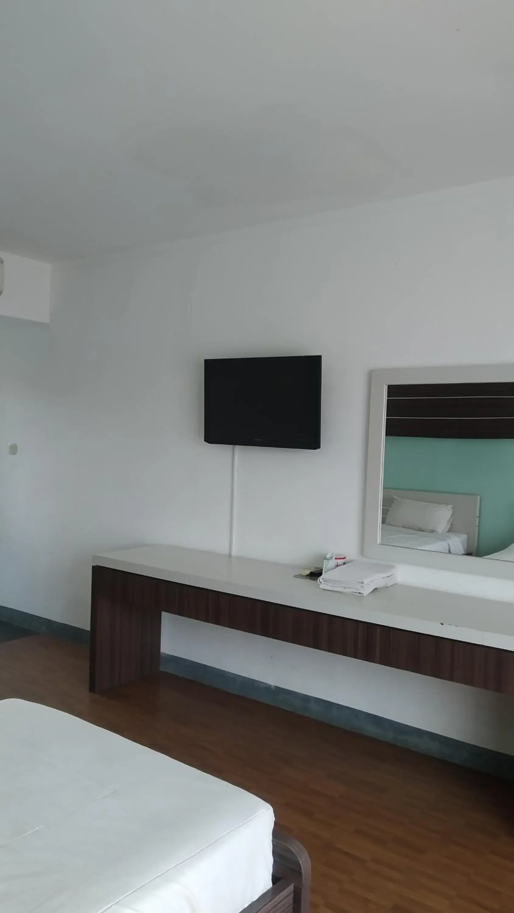 Bed in PUNCAK VILLAGE HOTEL & KAMPUNG MAIN ANAK Bed in PUNCAK VILLAGE HOTEL & KAMPUNG MAIN ANAK