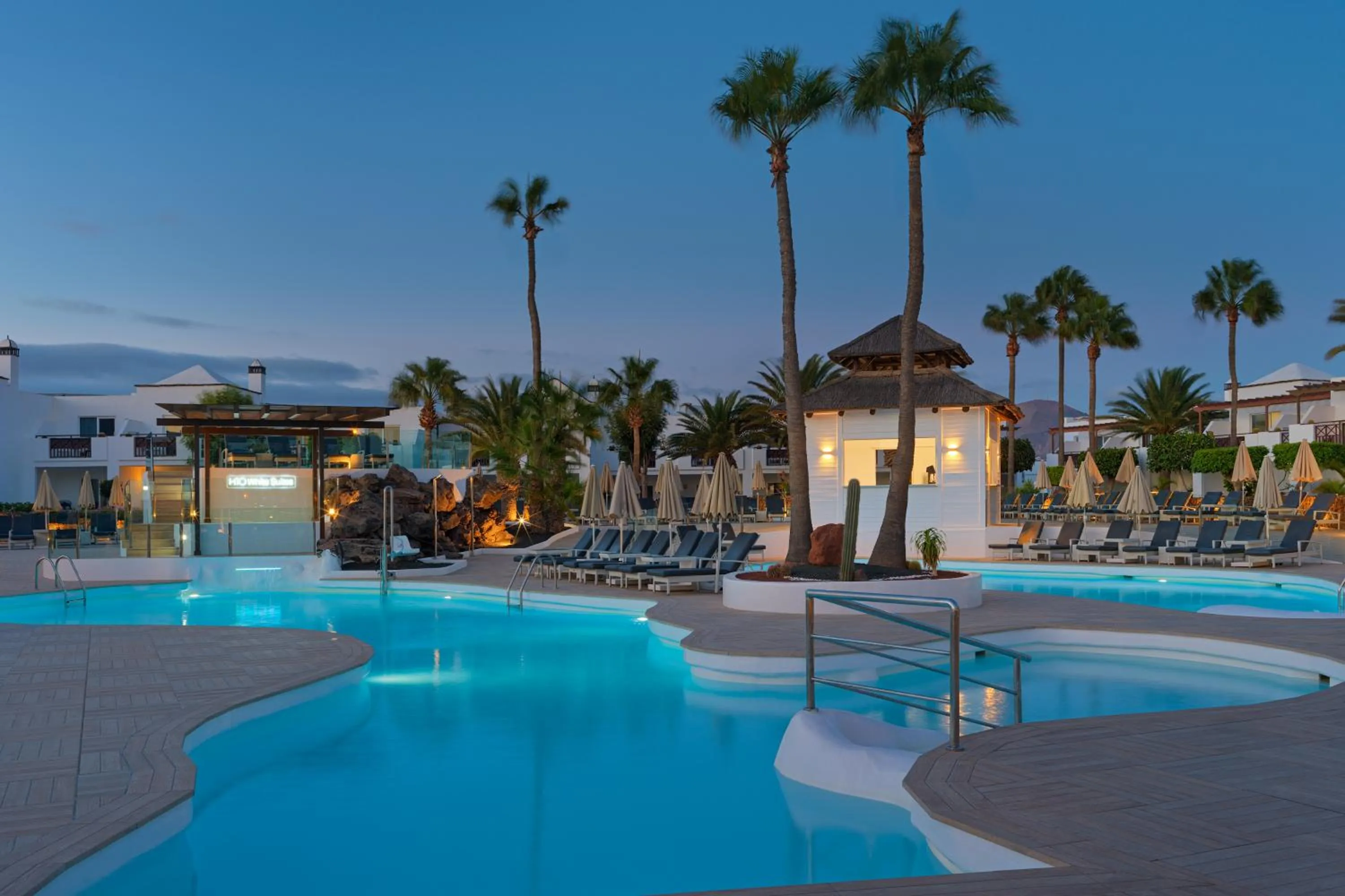 Swimming pool in Boutique Hotel H10 White Suites - Adults Only