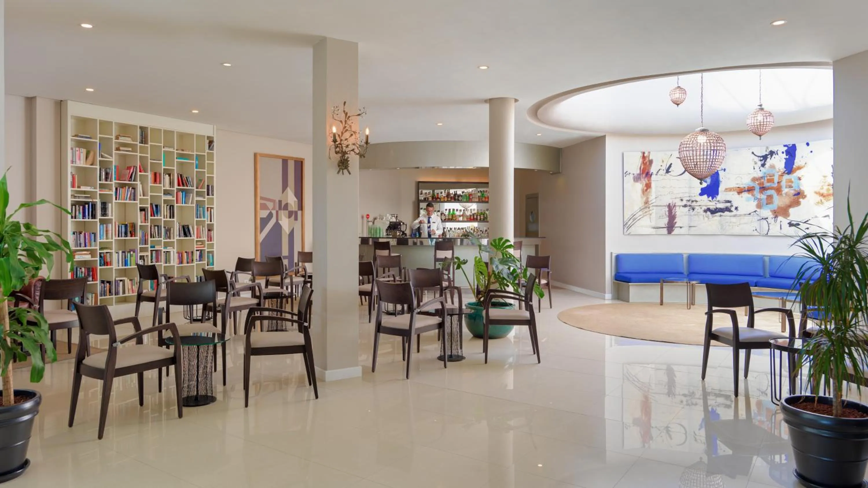 Lounge or bar in Boutique Hotel H10 White Suites - Adults Only