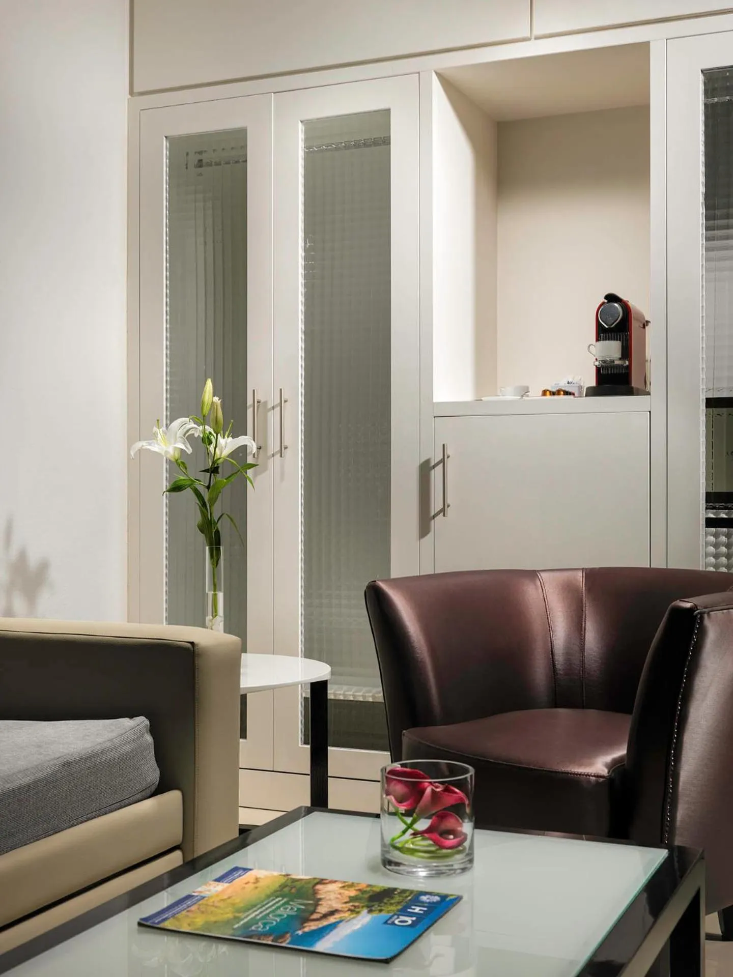 Seating area in Boutique Hotel H10 White Suites - Adults Only