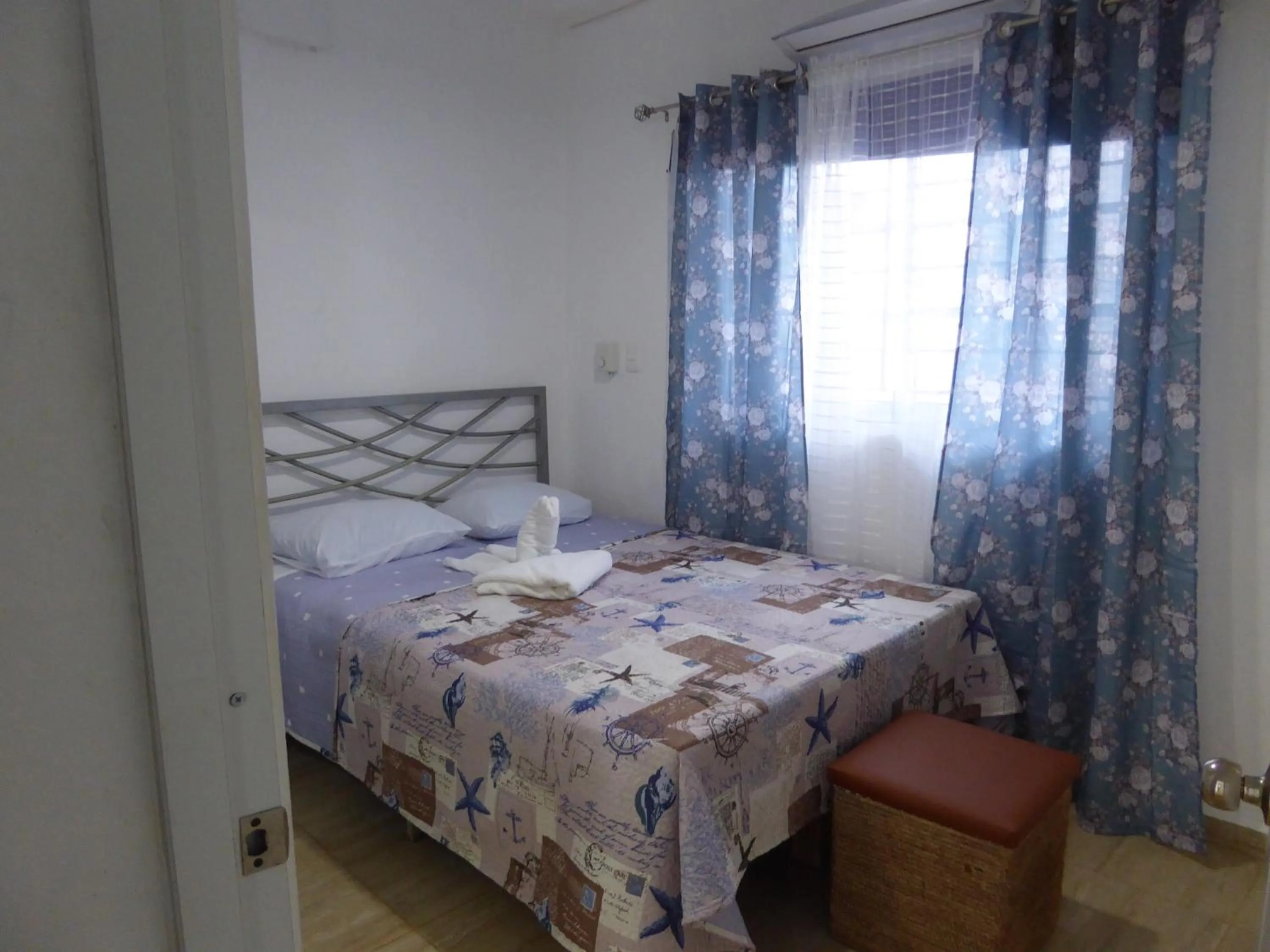 Bedroom, Bed in CortLang Vacation Rentals, El Pueblito