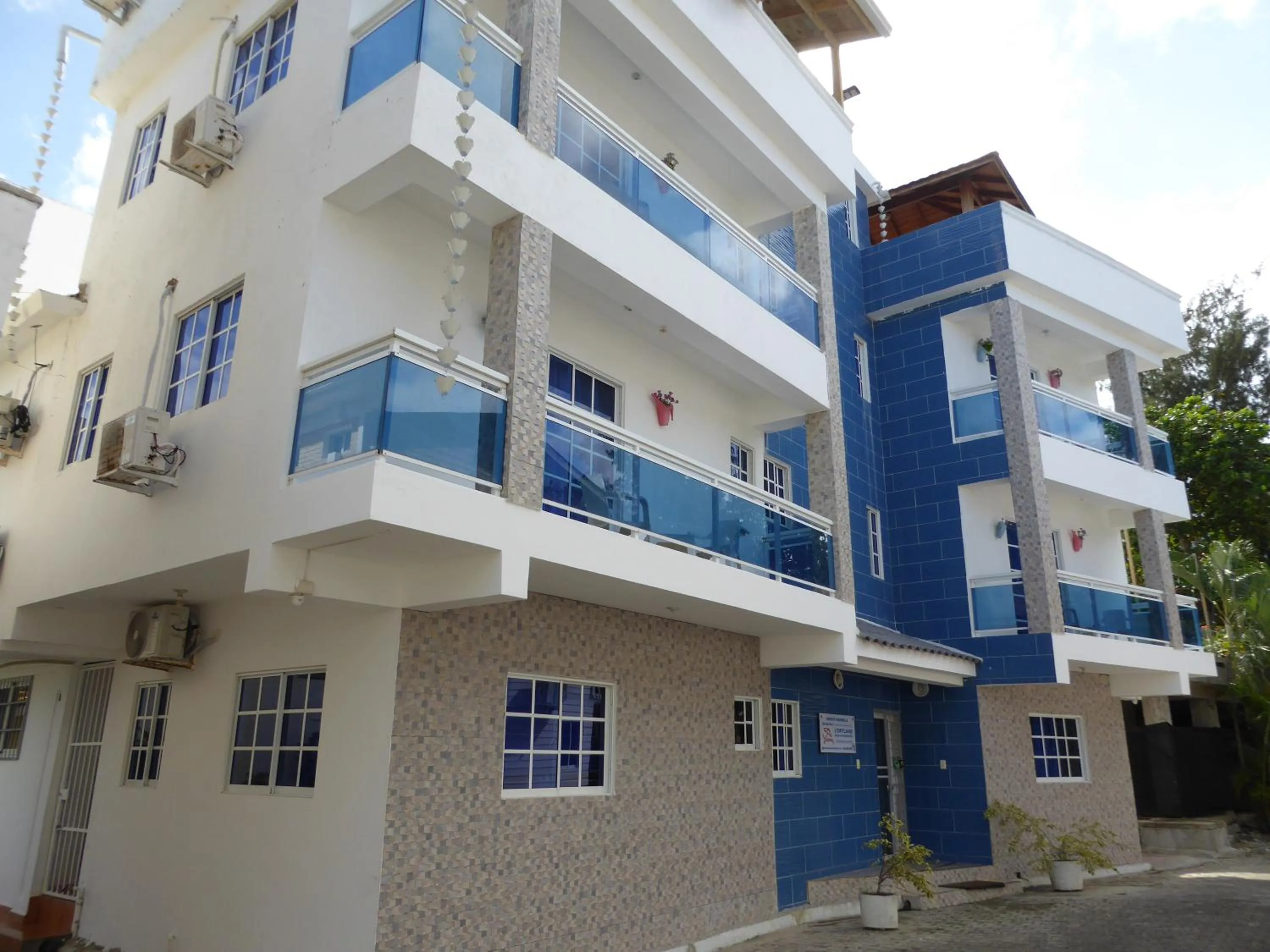 Property building in CortLang Vacation Rentals, El Pueblito