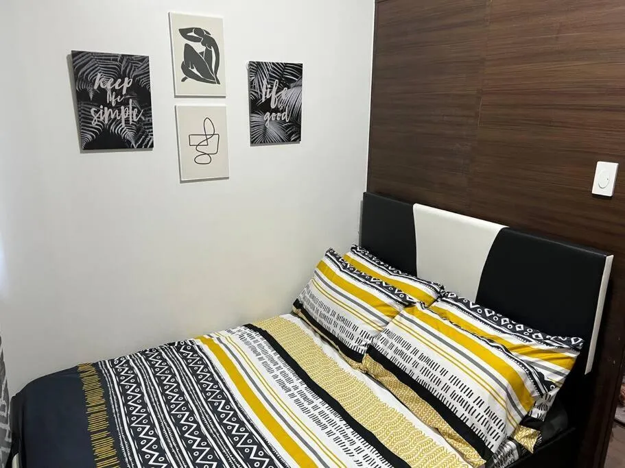 Bed in Air Residences - 1Bedroom Unit with Balcony - Wifi & Netflix