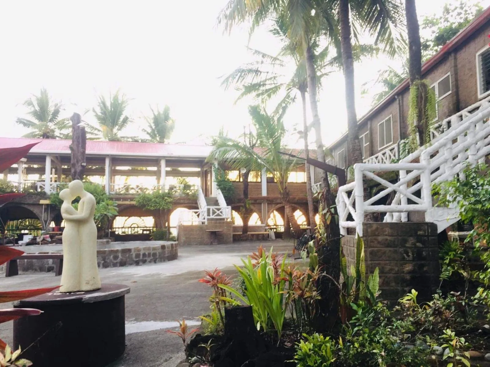 Sunbloom Beachfront Hotel and Restaurant Zambales