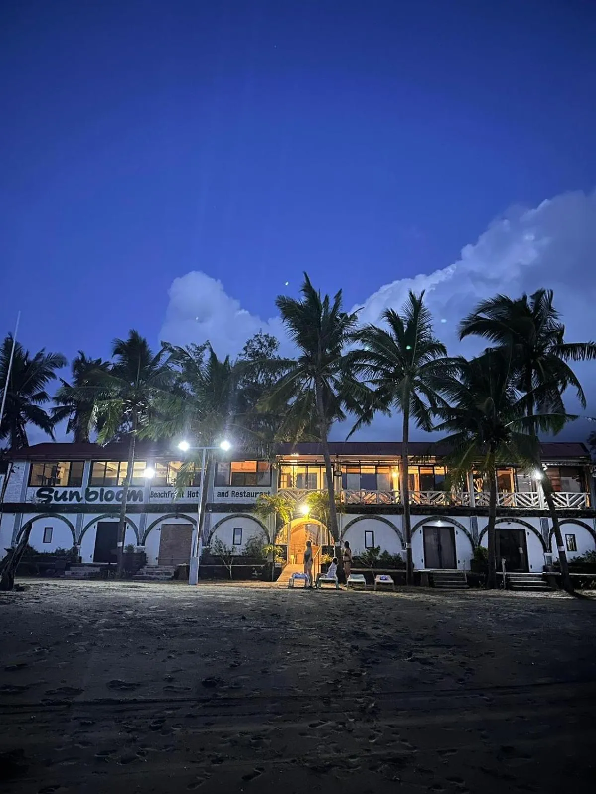 Sunbloom Beachfront Hotel and Restaurant Zambales