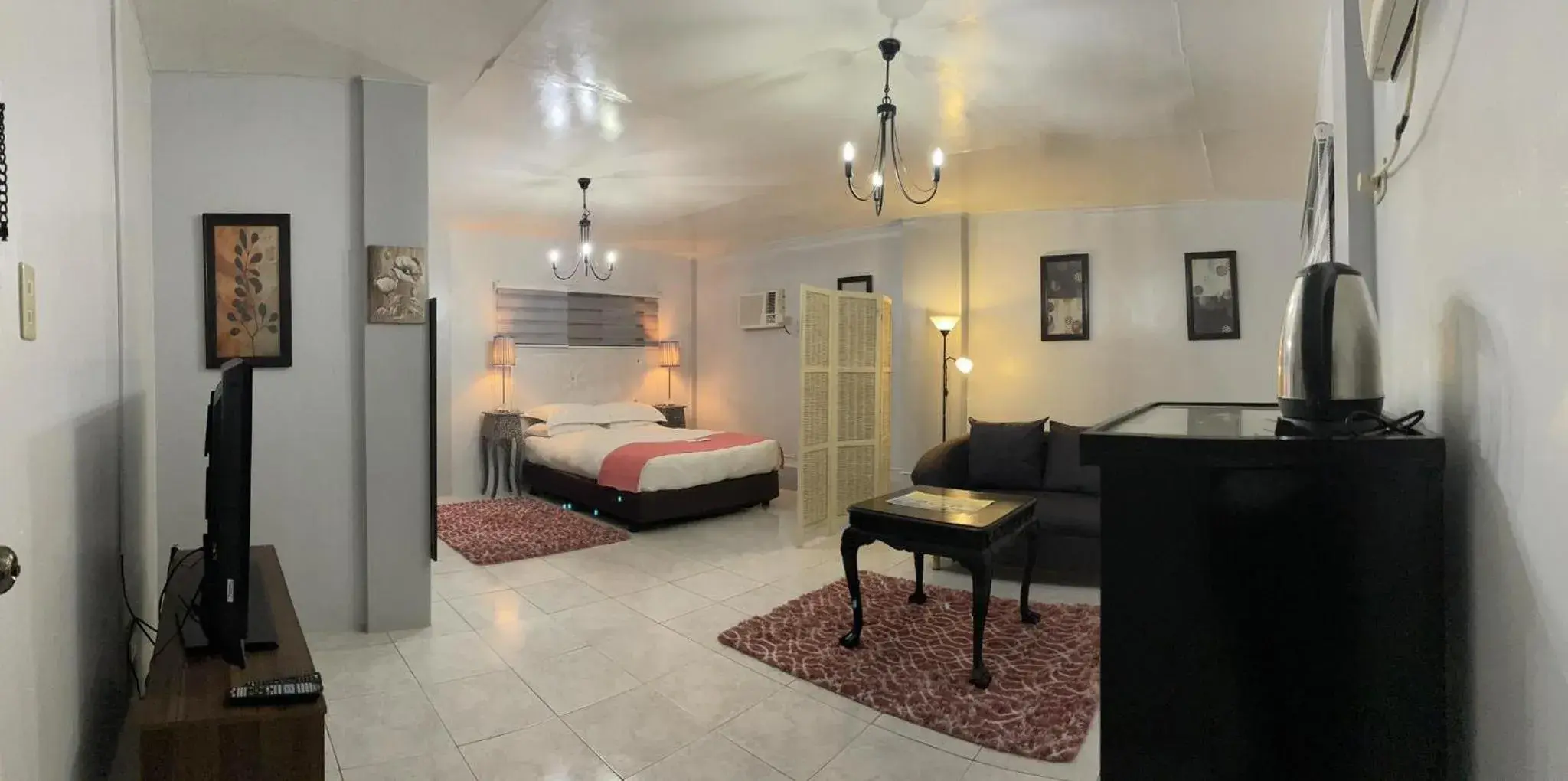 Suite with Garden View in Sunbloom Beachfront Hotel and Restaurant Zambales Suite with Garden View in Sunbloom Beachfront Hotel and Restaurant Zambales