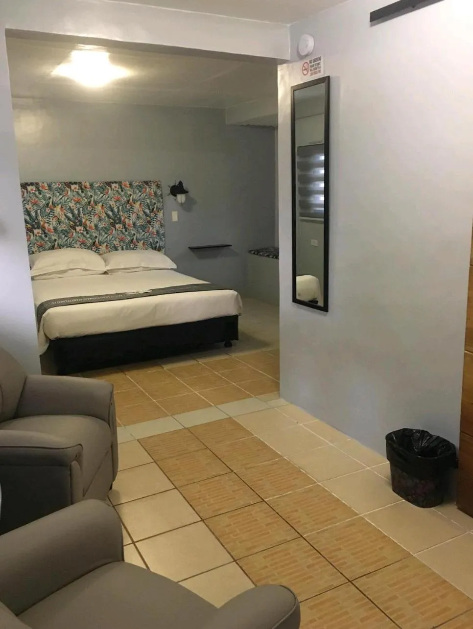 Bed in Sunbloom Beachfront Hotel and Restaurant Zambales