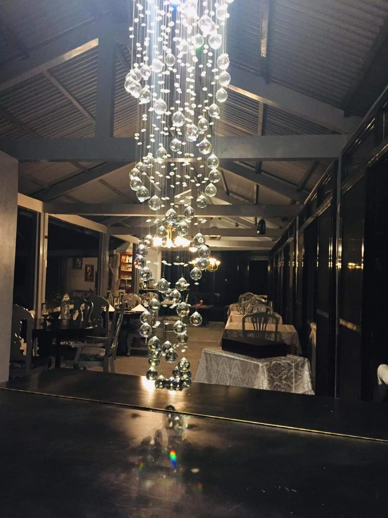 Restaurant/places to eat in Sunbloom Beachfront Hotel and Restaurant Zambales