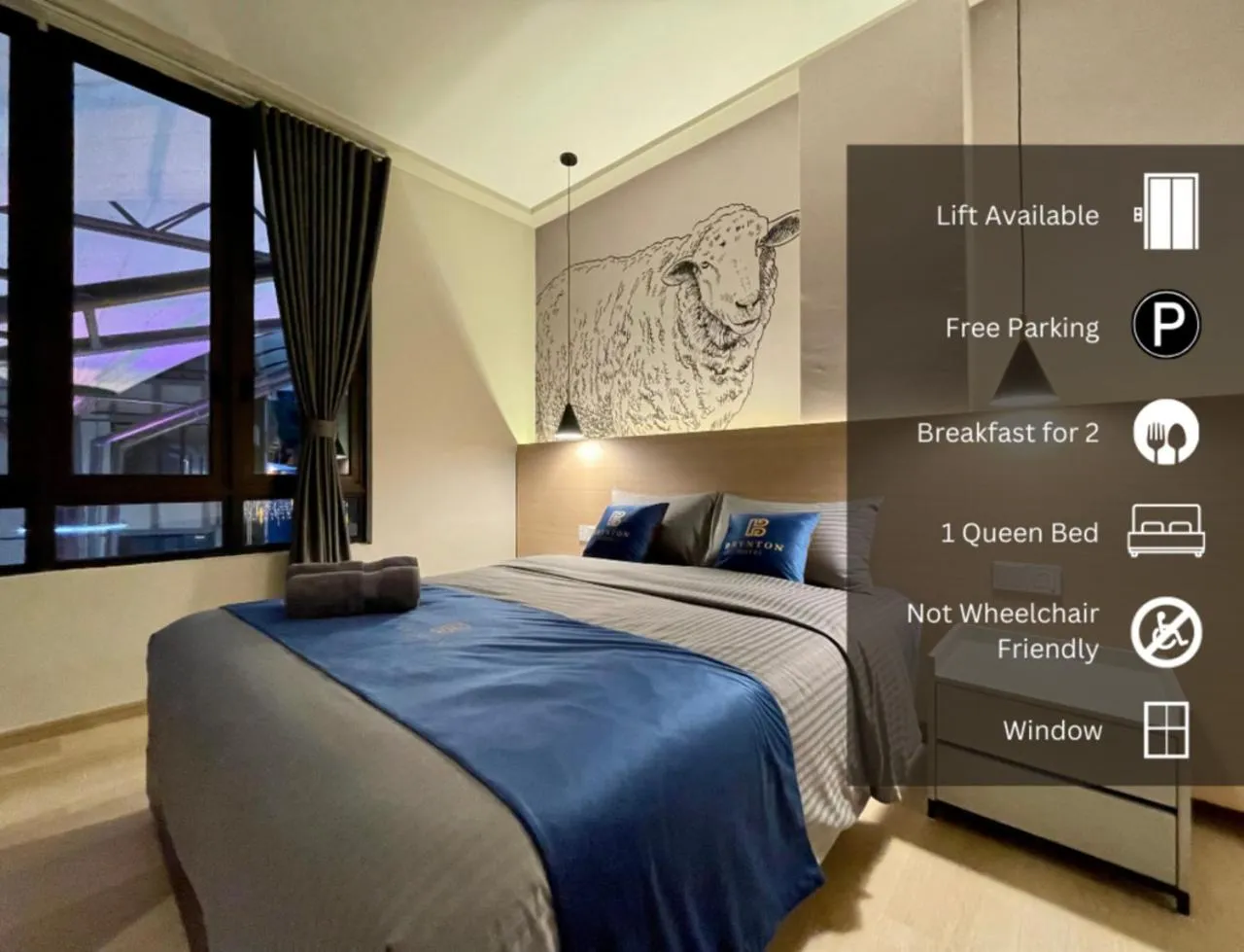 Bedroom, Bed in Hotel Brynton at Cameron Centrum Mall