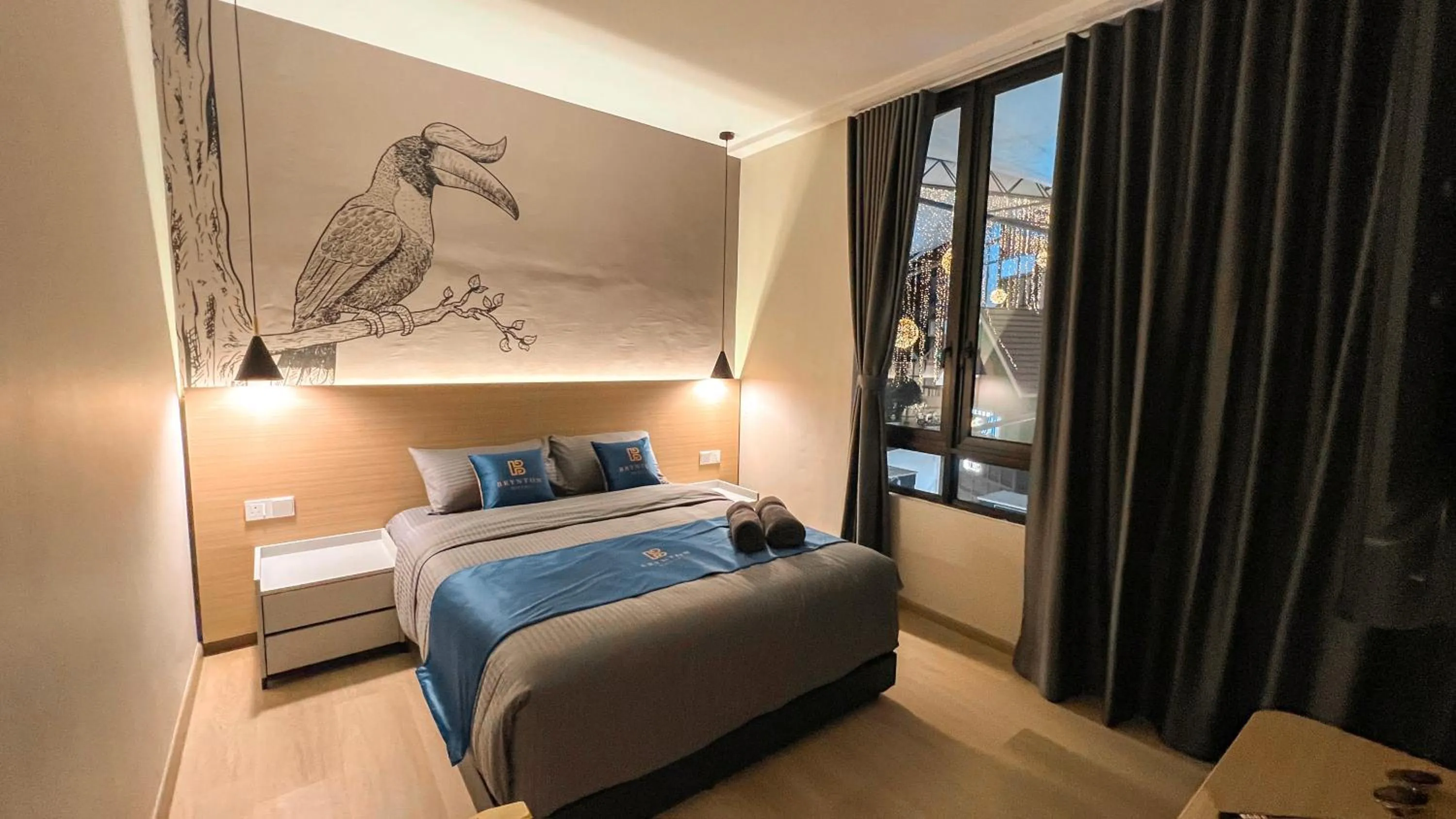 Bed in Hotel Brynton at Cameron Centrum Mall