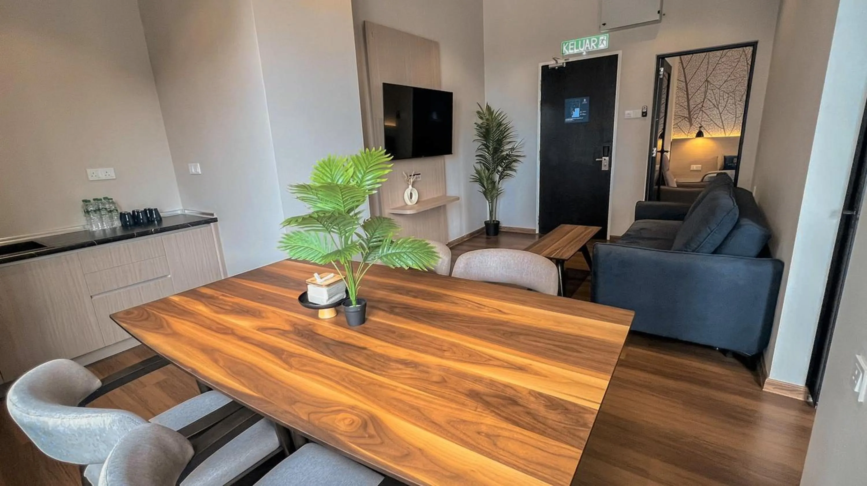 Hotel Brynton at Cameron Centrum Mall