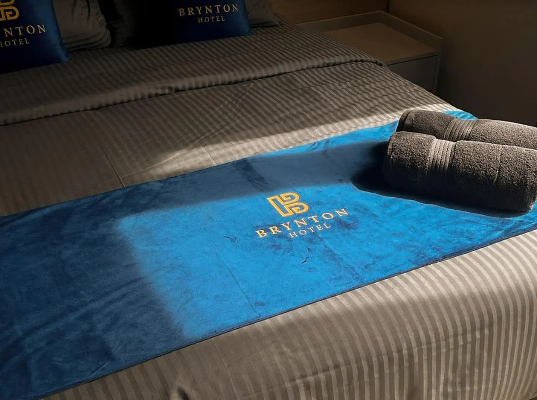 Bed in Hotel Brynton at Cameron Centrum Mall Bed in Hotel Brynton at Cameron Centrum Mall