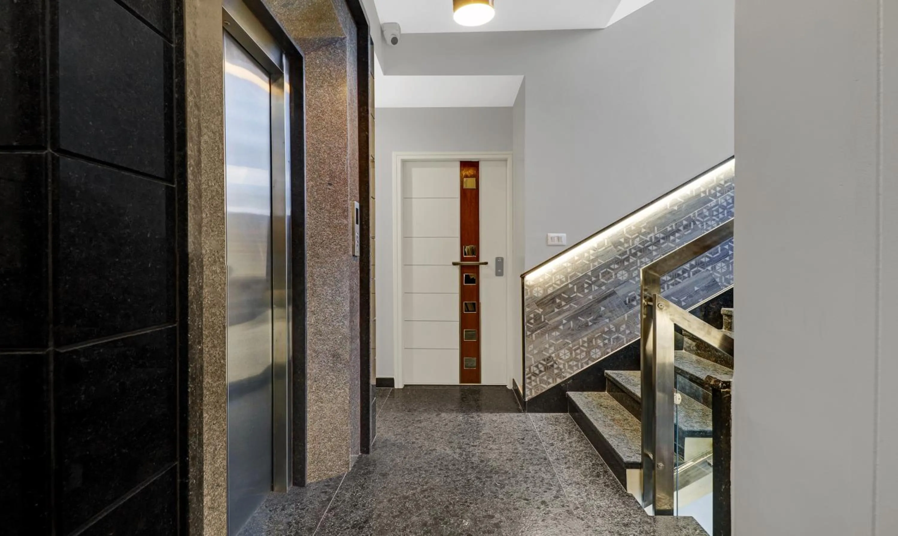 elevator in Treebo Elite Heritage