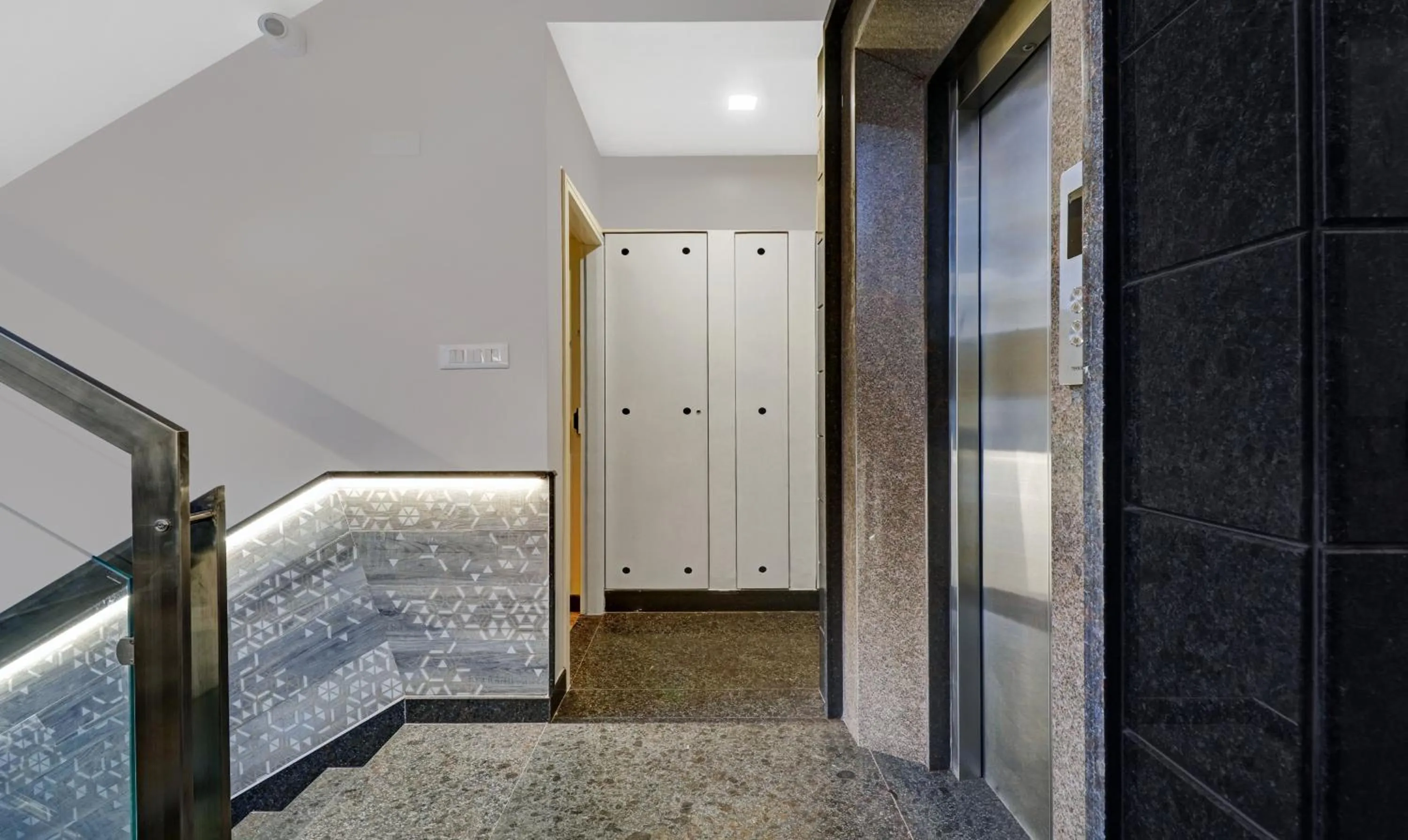 elevator in Treebo Elite Heritage