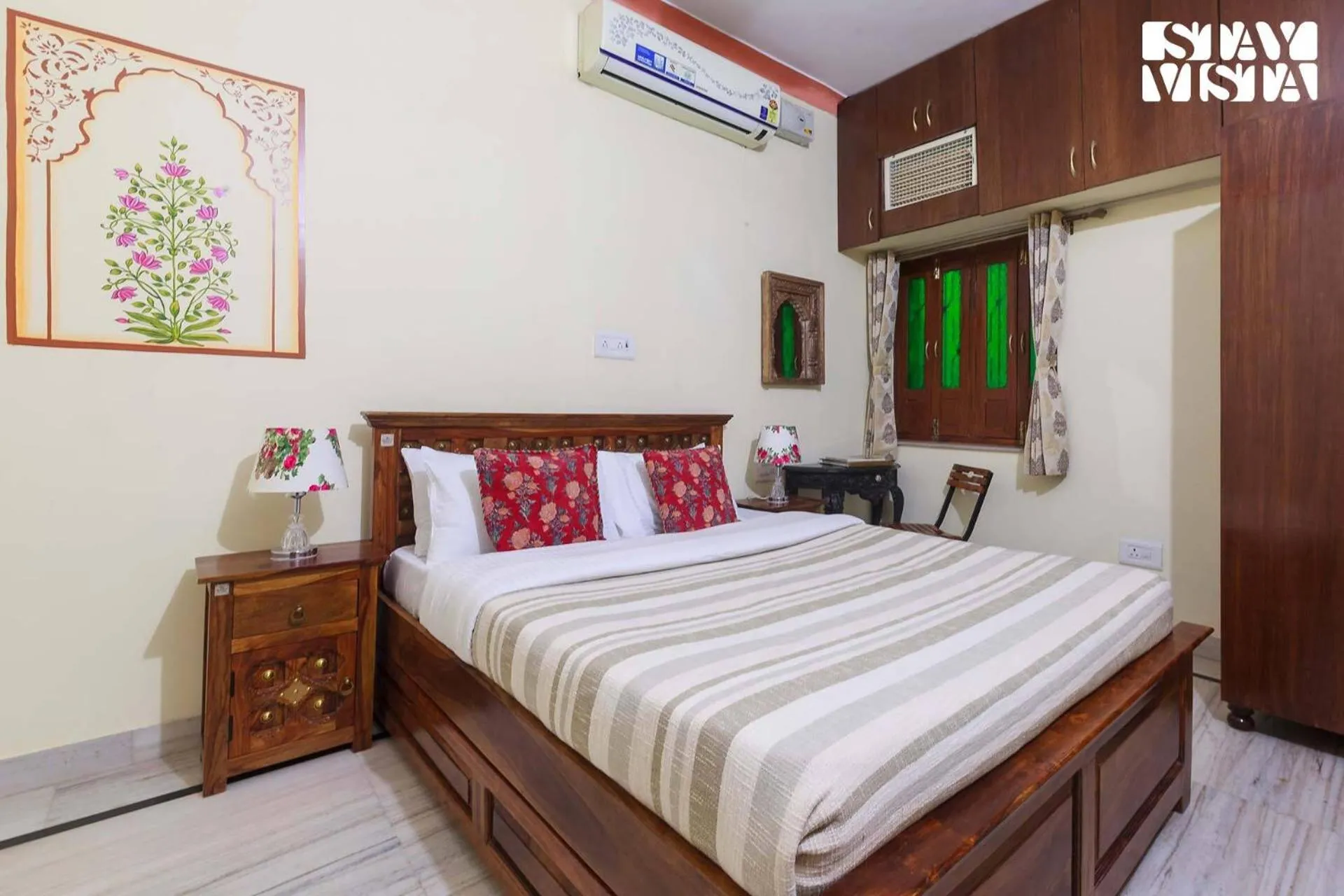 Bedroom, Bed in Sunset Escape by VEO - Part of StayVista