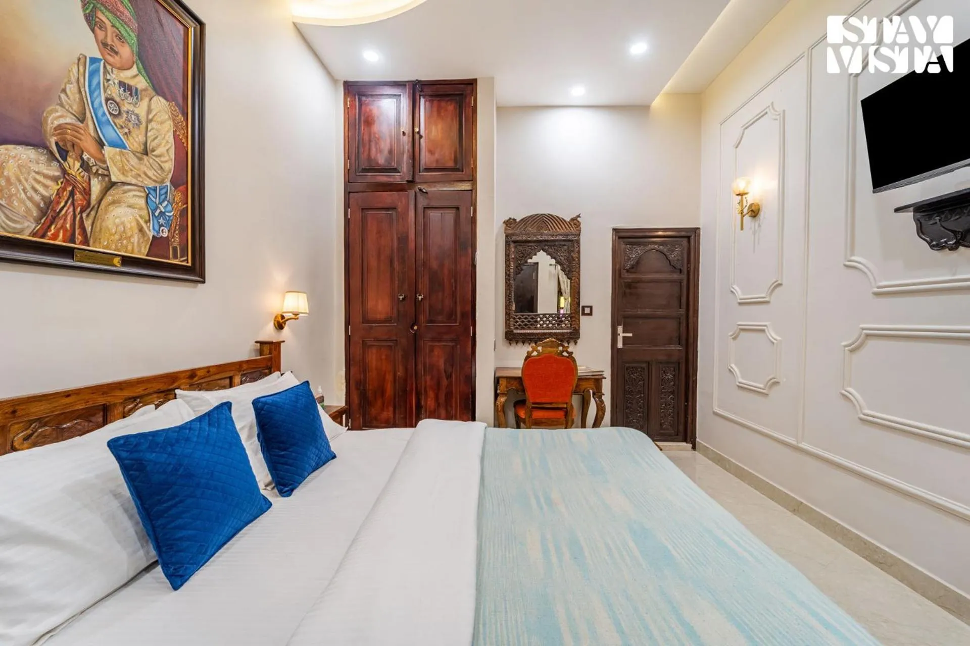 Bedroom, Bed in Sunset Escape by VEO - Part of StayVista