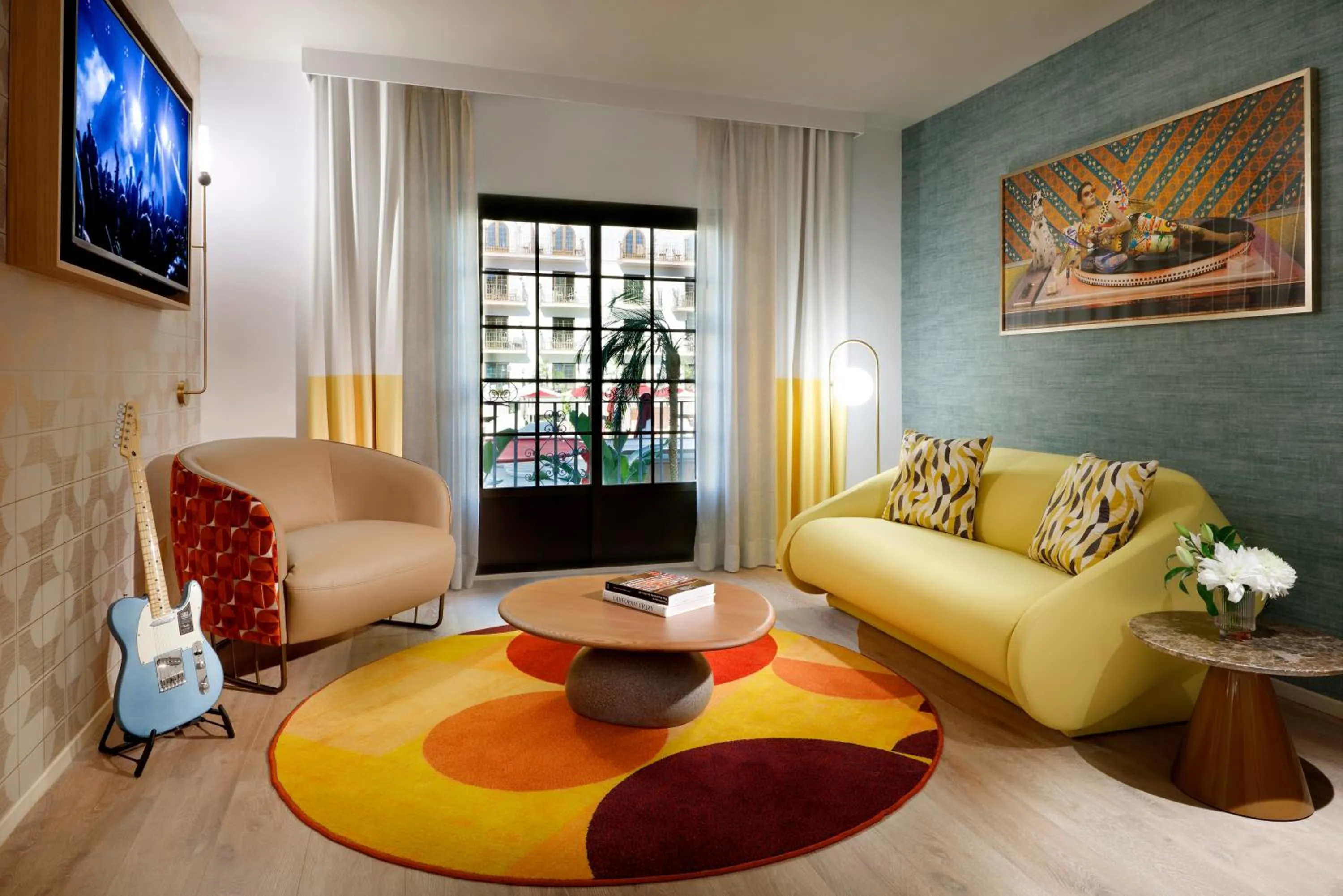 TV and multimedia in Hard Rock Hotel Marbella - Puerto Banús