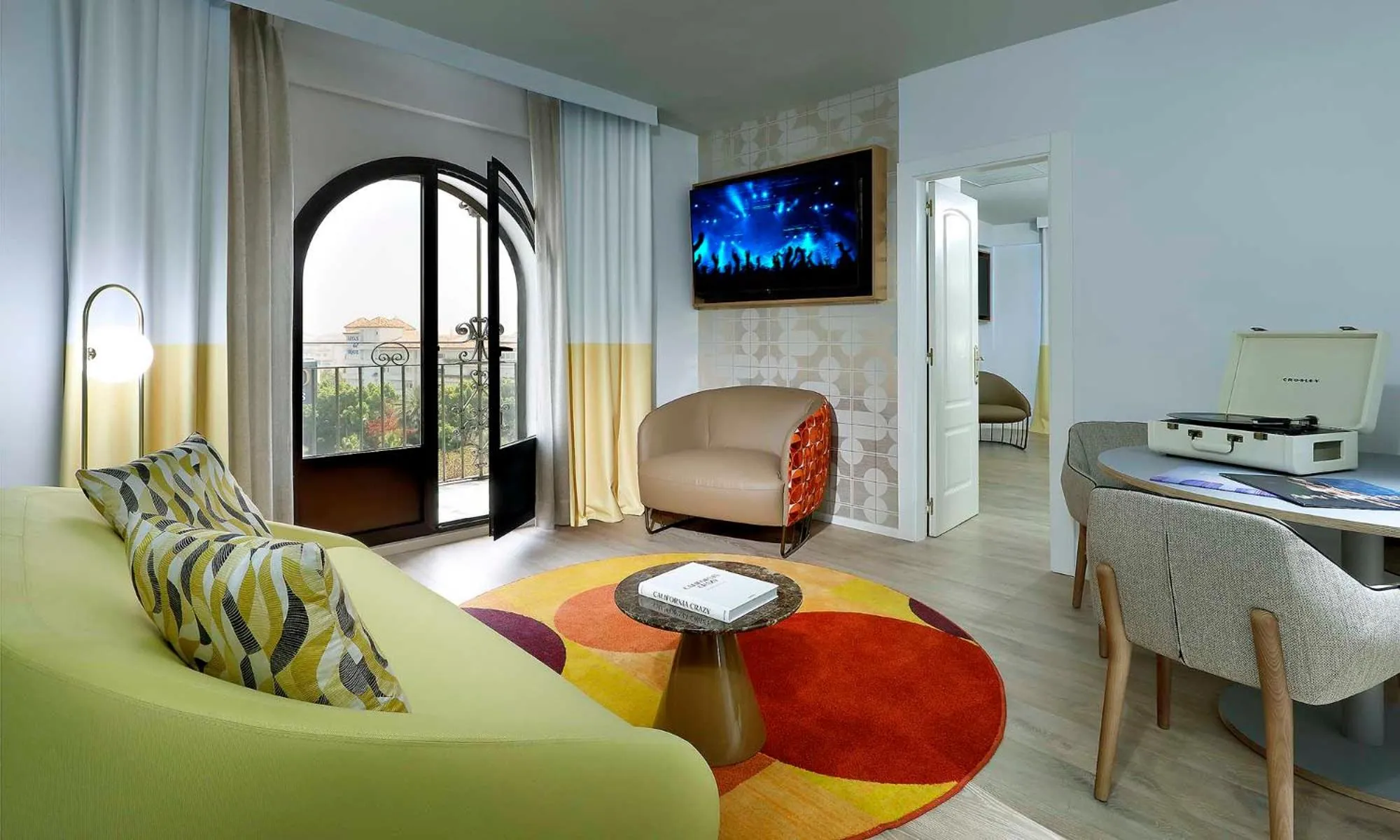 Communal lounge/ TV room in Hard Rock Hotel Marbella - Puerto Banús