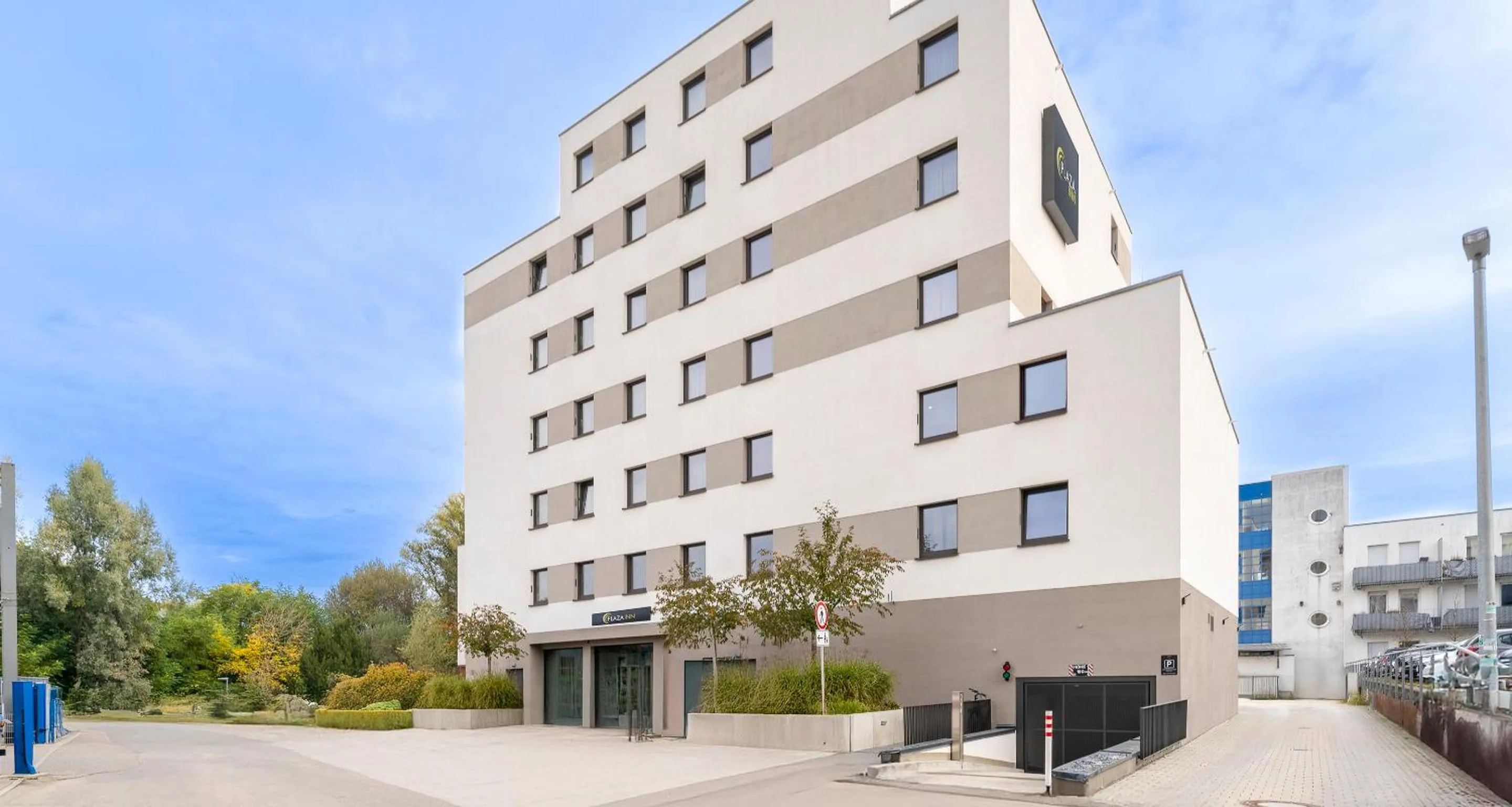 Property building in PLAZA INN Ulm