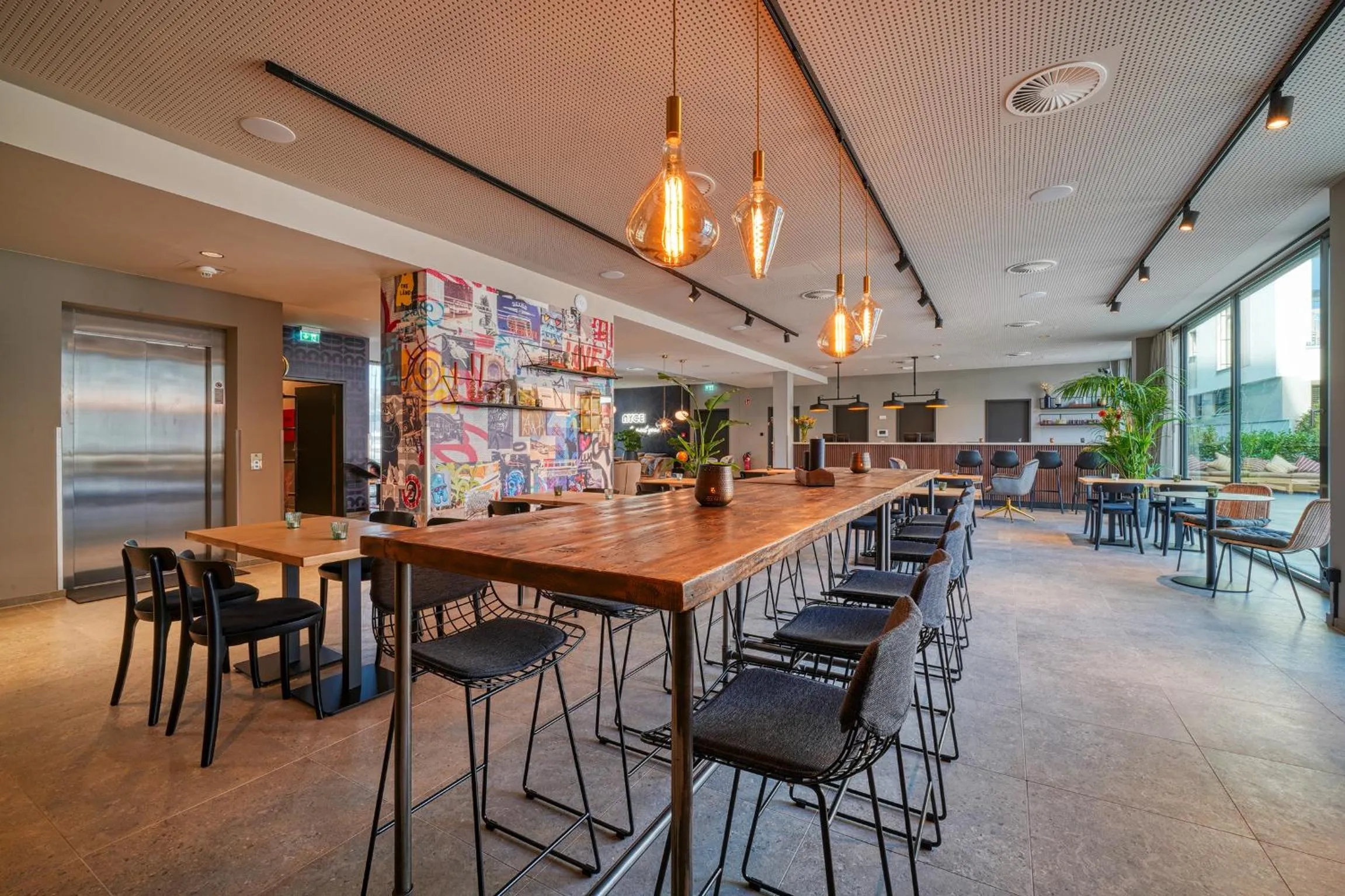 Lobby or reception in PLAZA INN Ulm